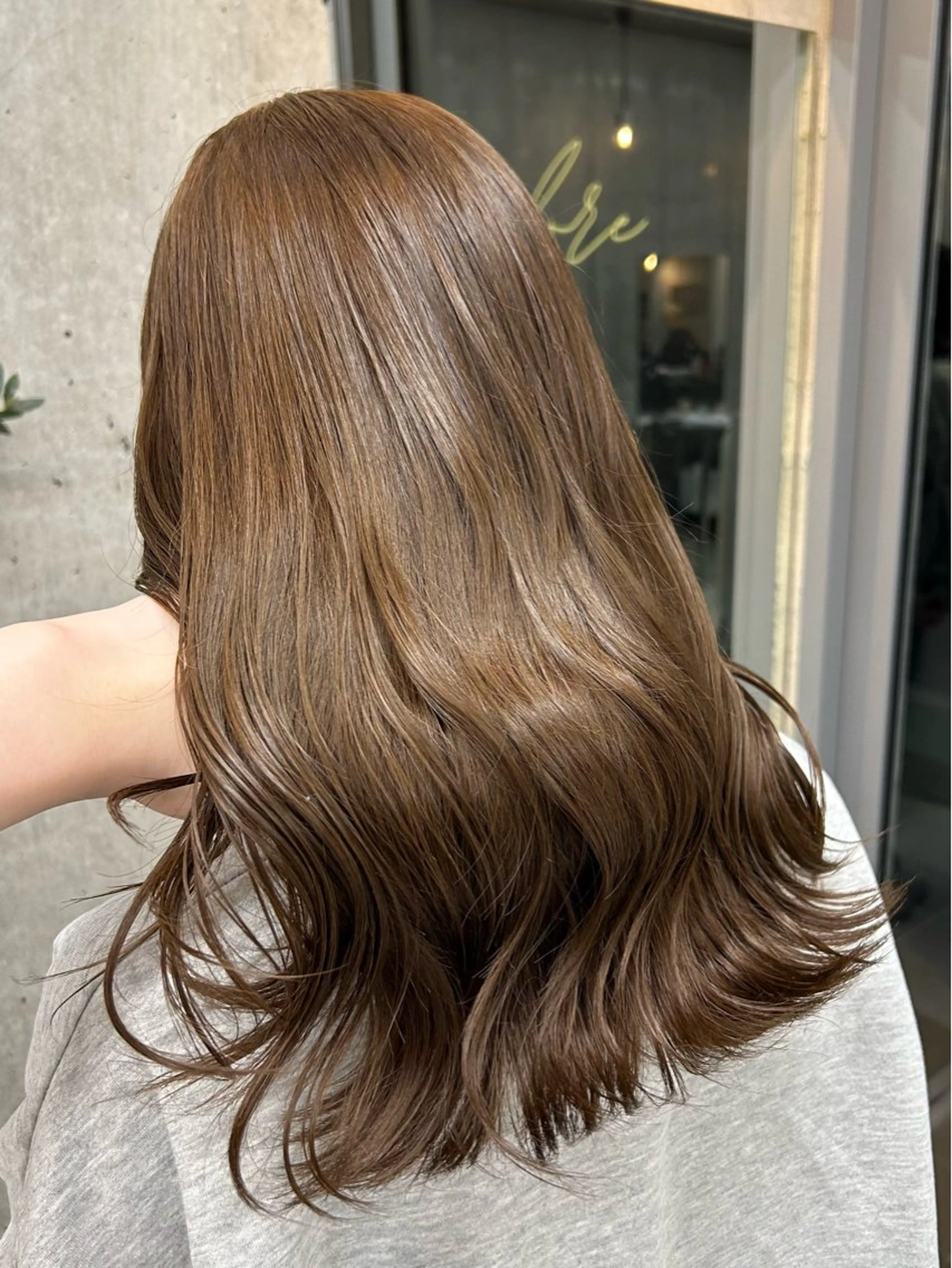 セミロング レイヤーカット ヘアカラー トリートメント Lomalia Yuuka/42🩵のヘアスタイル