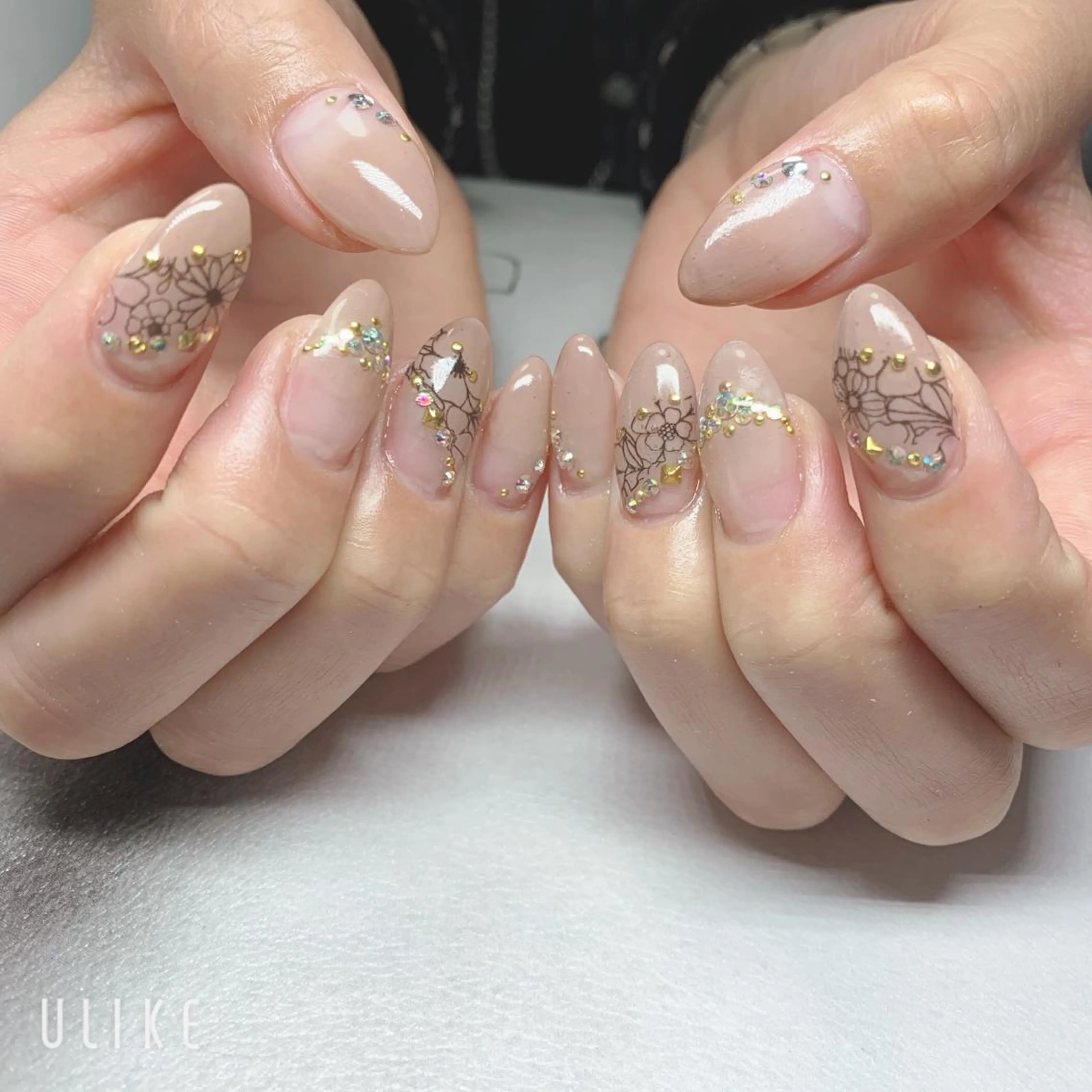 ネイル 【カメレオン】 上村 祥子のヘアスタイル