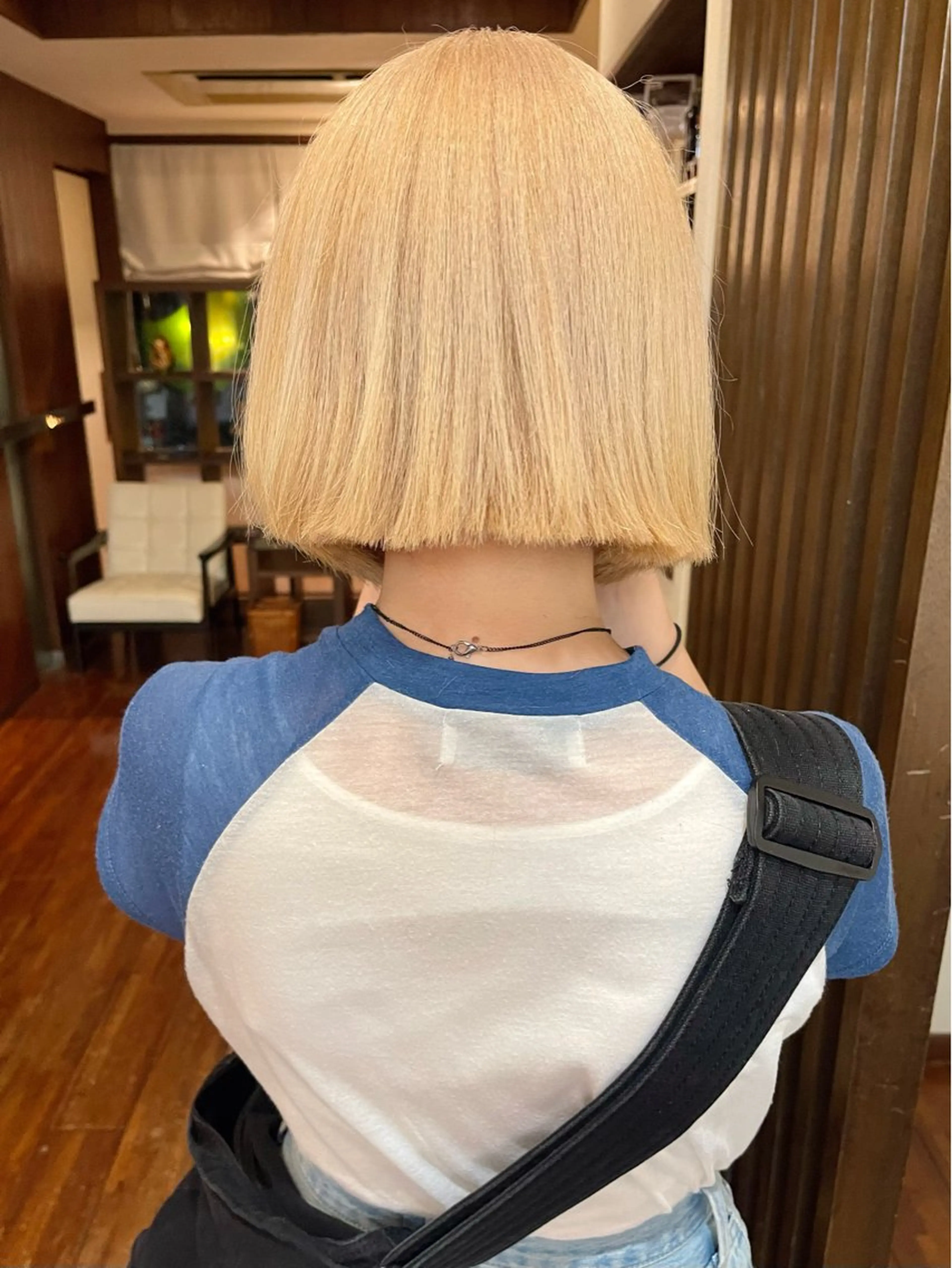 ショート カラー ボブ カット ヘアカラー トリートメント 髪質改善ｶﾗｰ ｹｱﾌﾞﾘｰﾁ/ﾀﾑのヘアスタイル