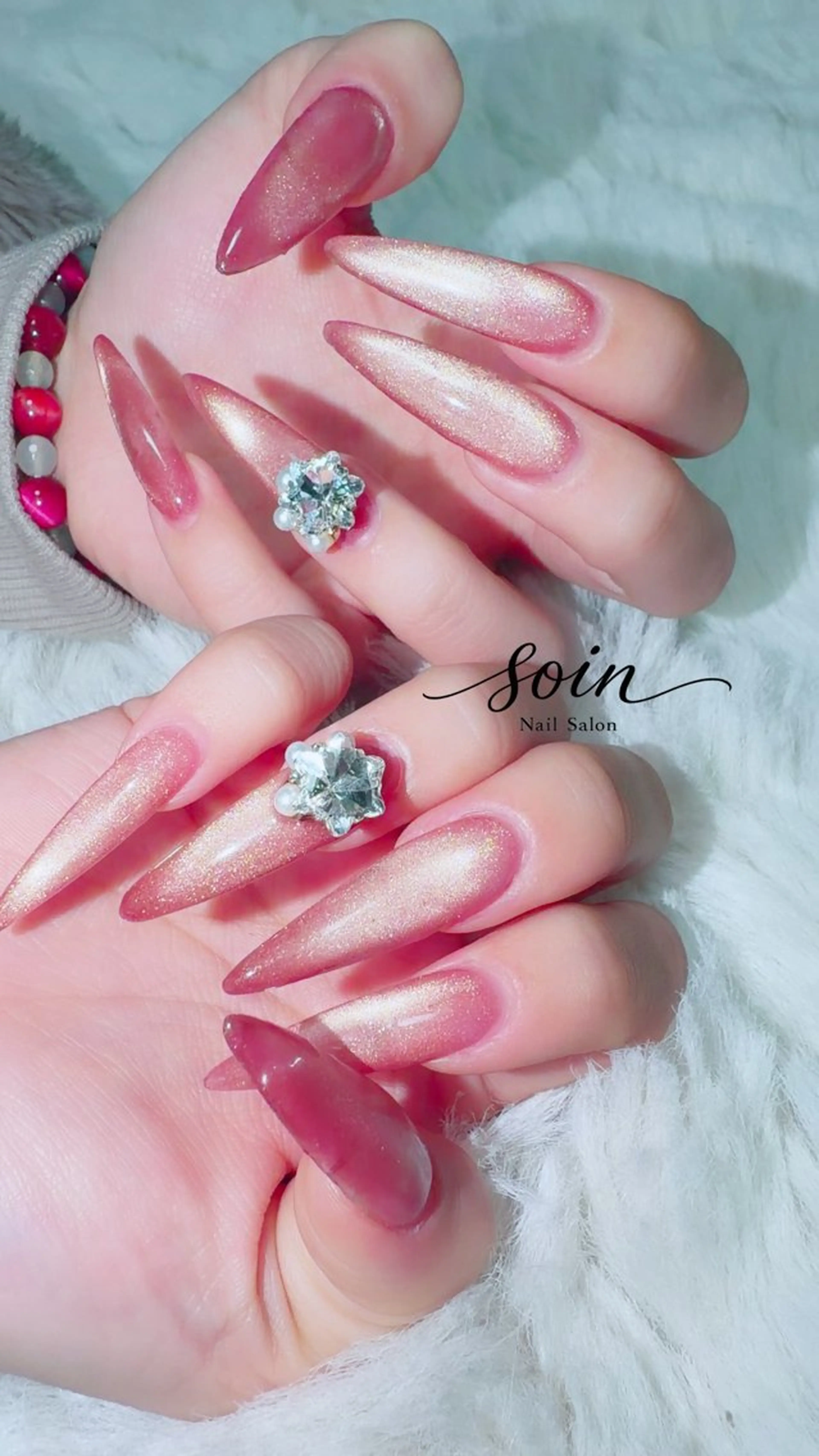 ネイル マグネットネイル ネイルチップ ヘアースタジオRenew所属・Nail salon soinのネイルデザイン