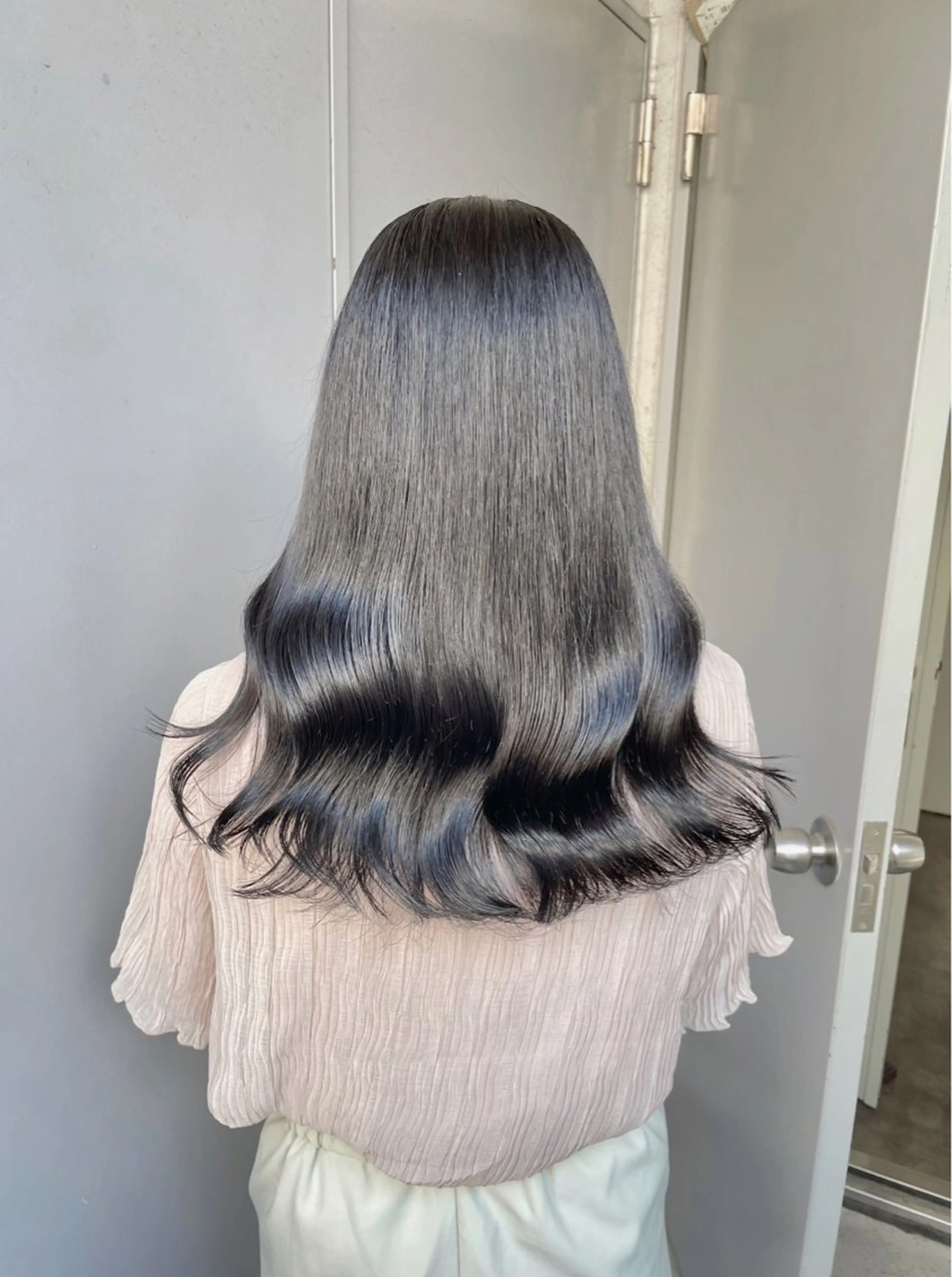 ロング カラー カット ヘアカラー トリートメント ヘッドスパ ヘアセット ベージュカラー💖 やすひろのヘアスタイル