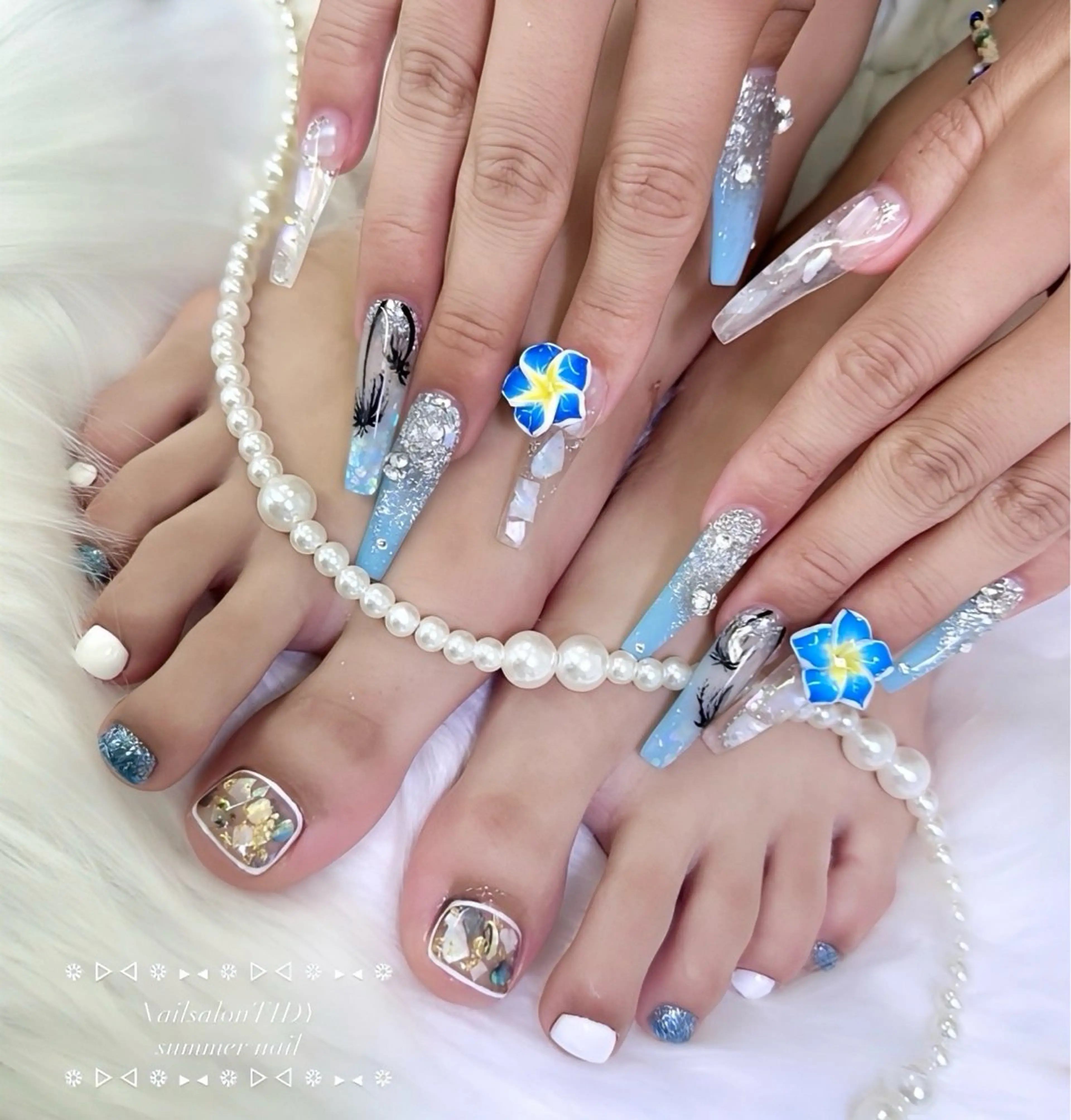 ネイル フットネイル ジェルネイル キラキラネイル 韓国ネイル マグネットネイル ハンドネイル TIDY M&Mのネイルデザイン