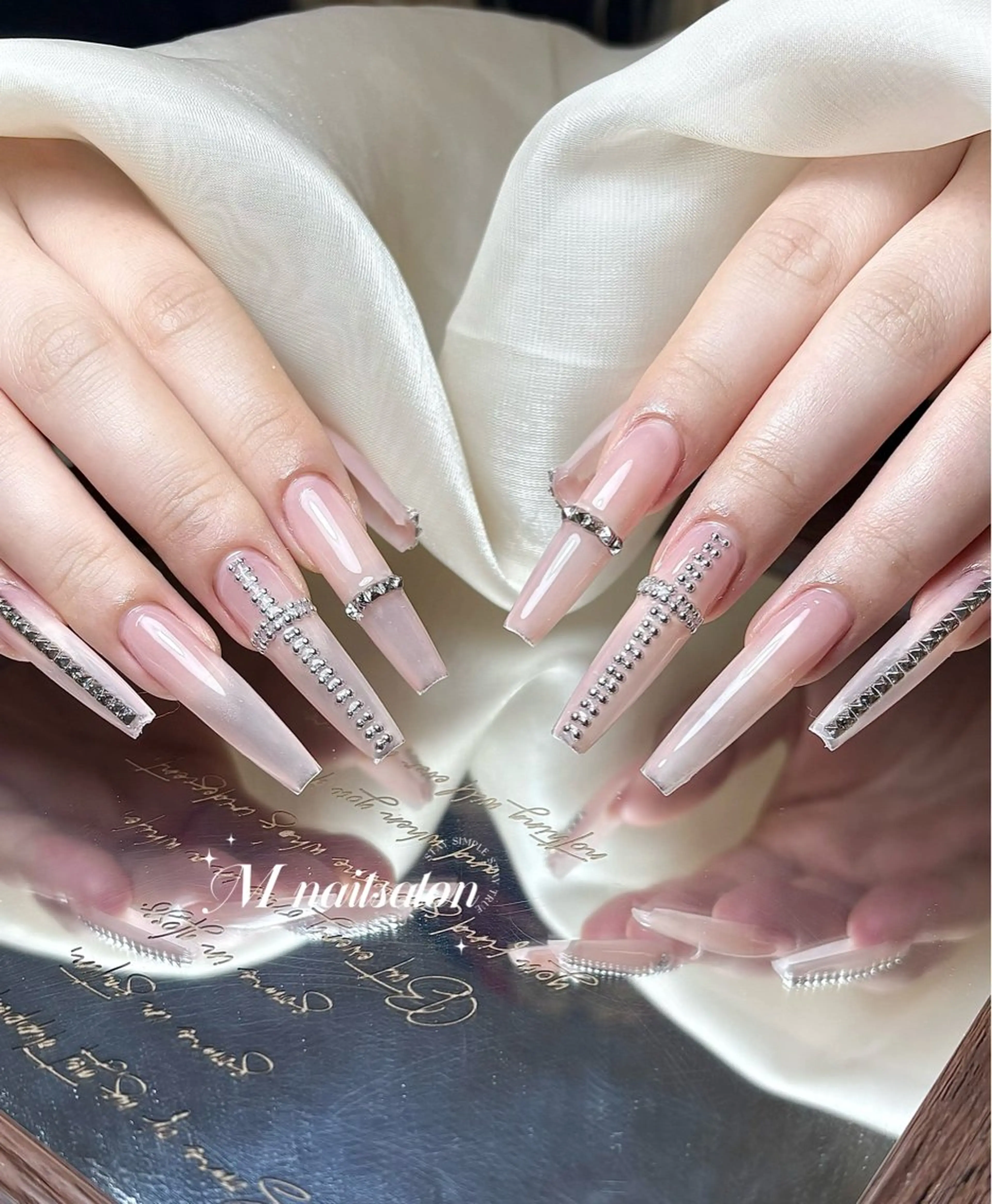 ネイル M🌷nail 長さだし専門店のネイルデザイン