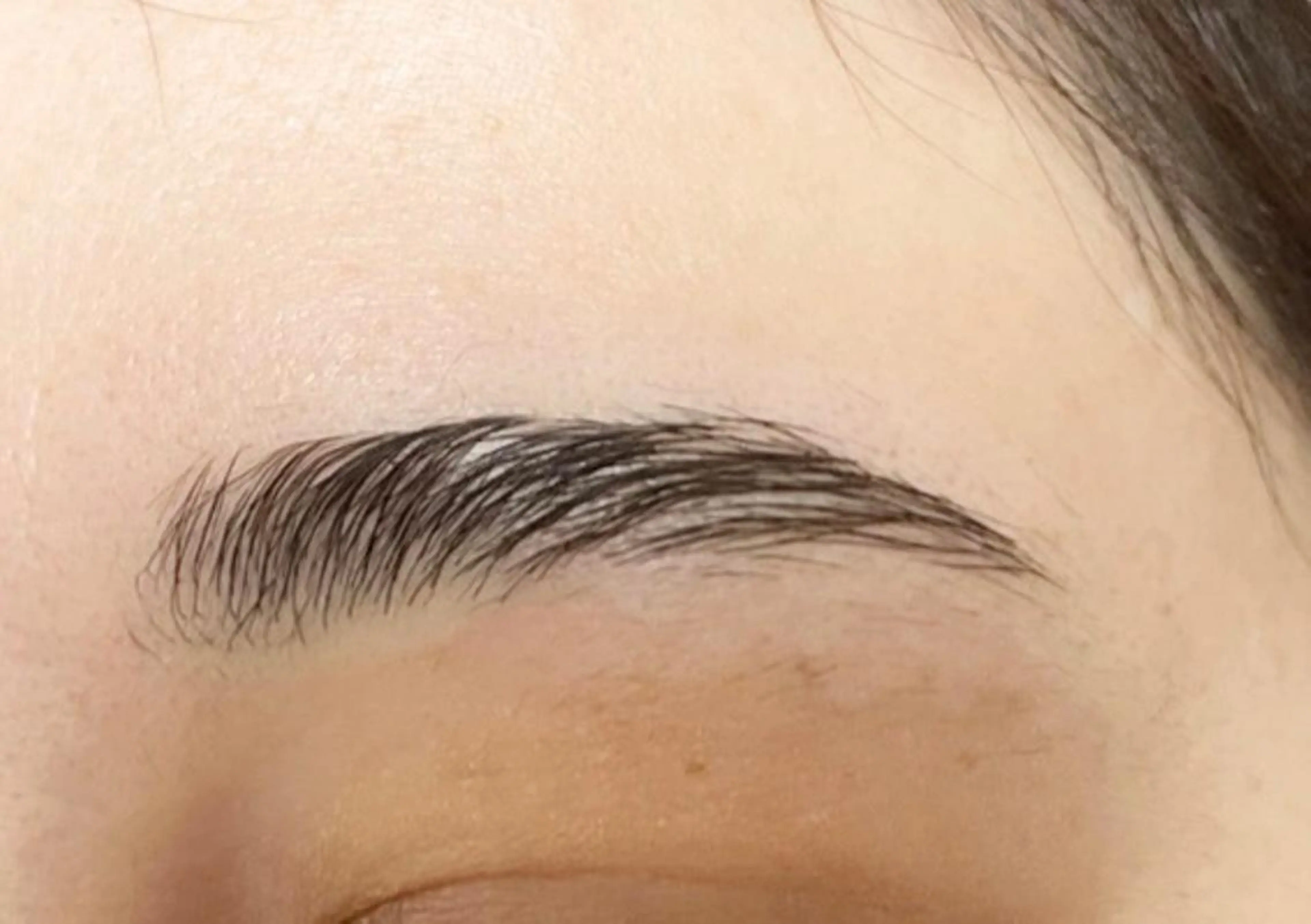 ハリウッドブロウリフト（男性は18時まで、まつ毛とのセットは1000円オフ→ご予約後のメッセージにてご連絡ください😊）の写真