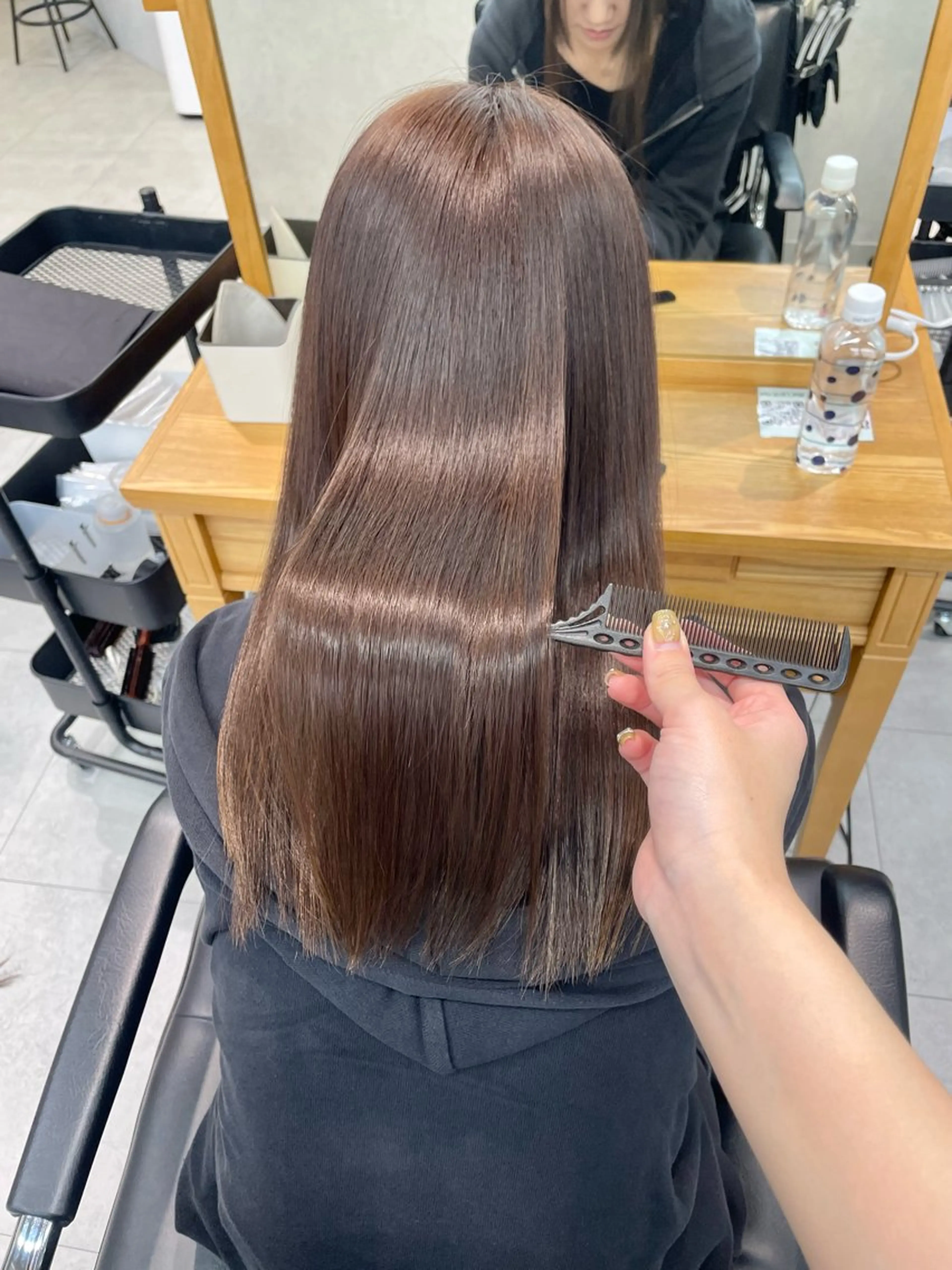 セミロング カラー 透明感カラー 髪質改善 カット ヘアカラー ✨横須賀髪質改善✨️ 加藤 百音のヘアスタイル