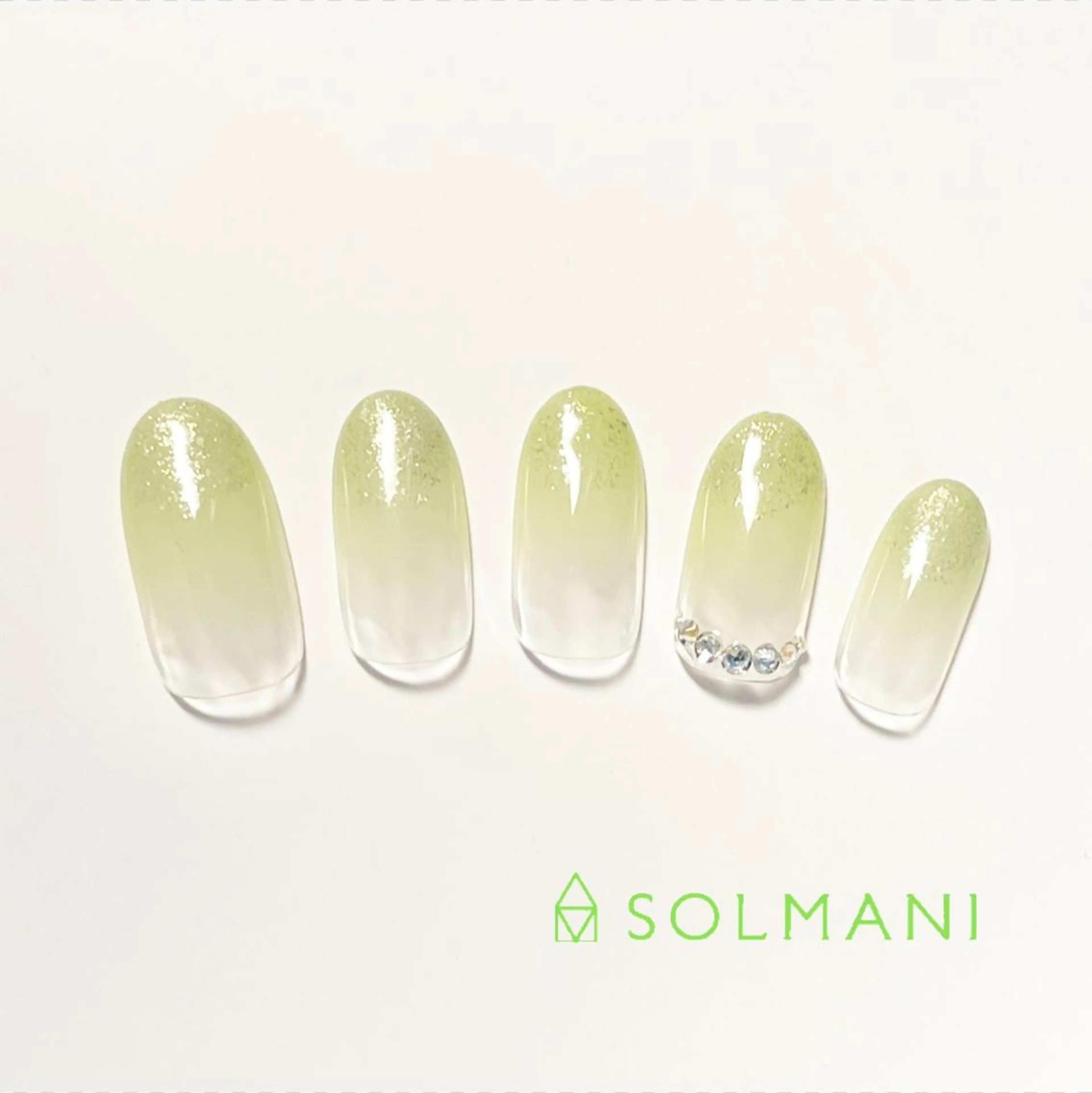 ネイル グラデーション SOLMANI 予約担当のネイルデザイン