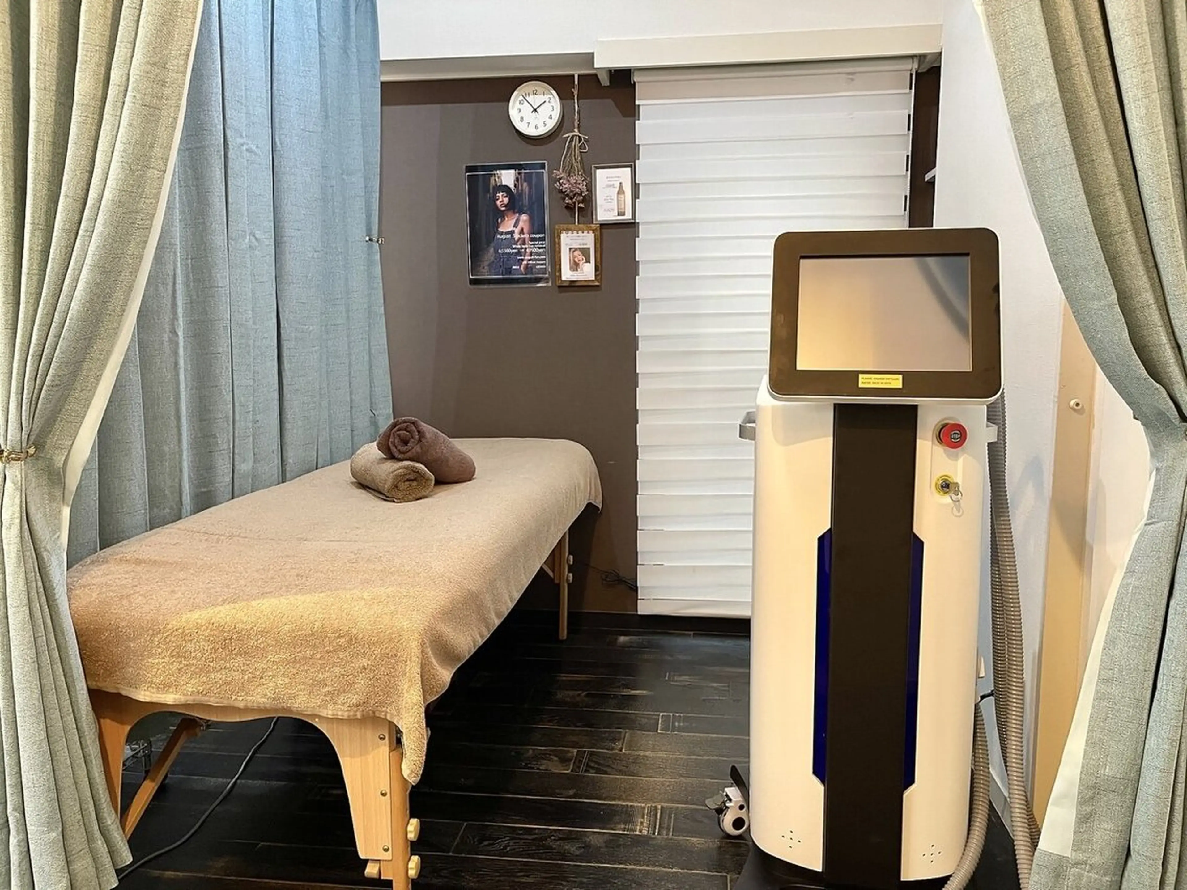 August 大野のマツエク・マツパデザイン