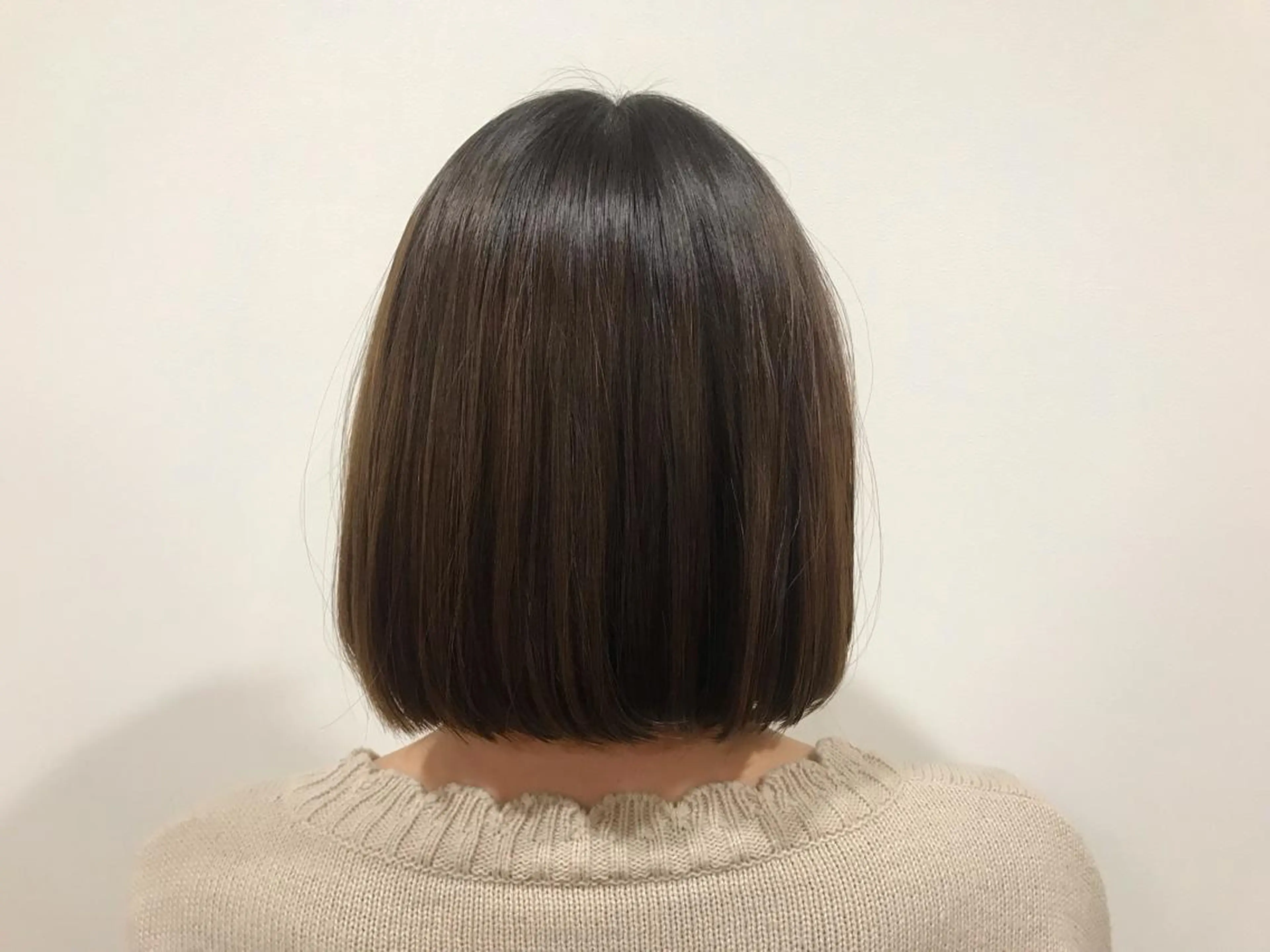 ミディアム 暖色カラー🍊 ボブ🌿顔周りcutのヘアスタイル