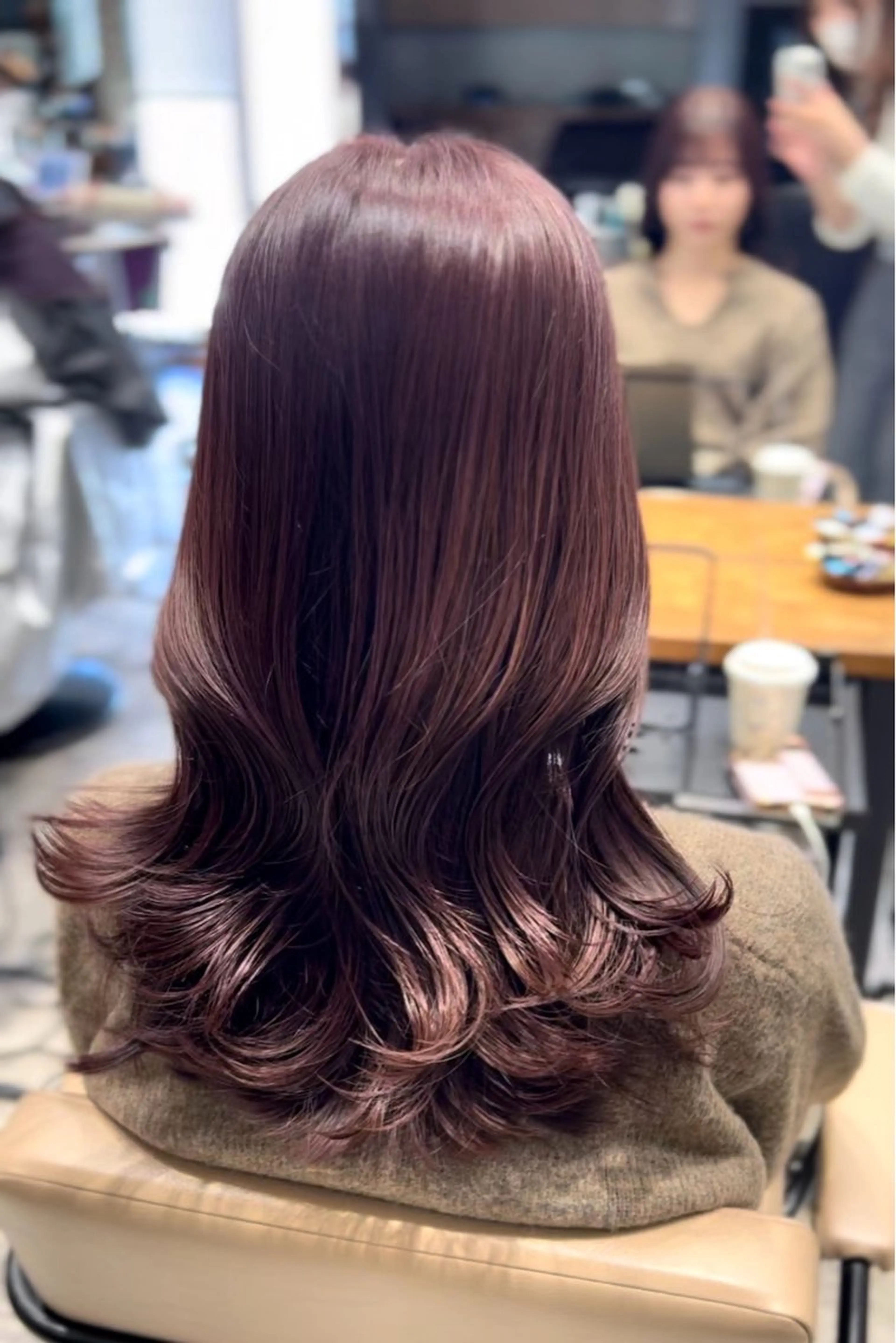 ミディアム ピンクブラウン レイヤーカット 🧡くびれヘア/前髪 顔周り🧡久原結衣のヘアスタイル