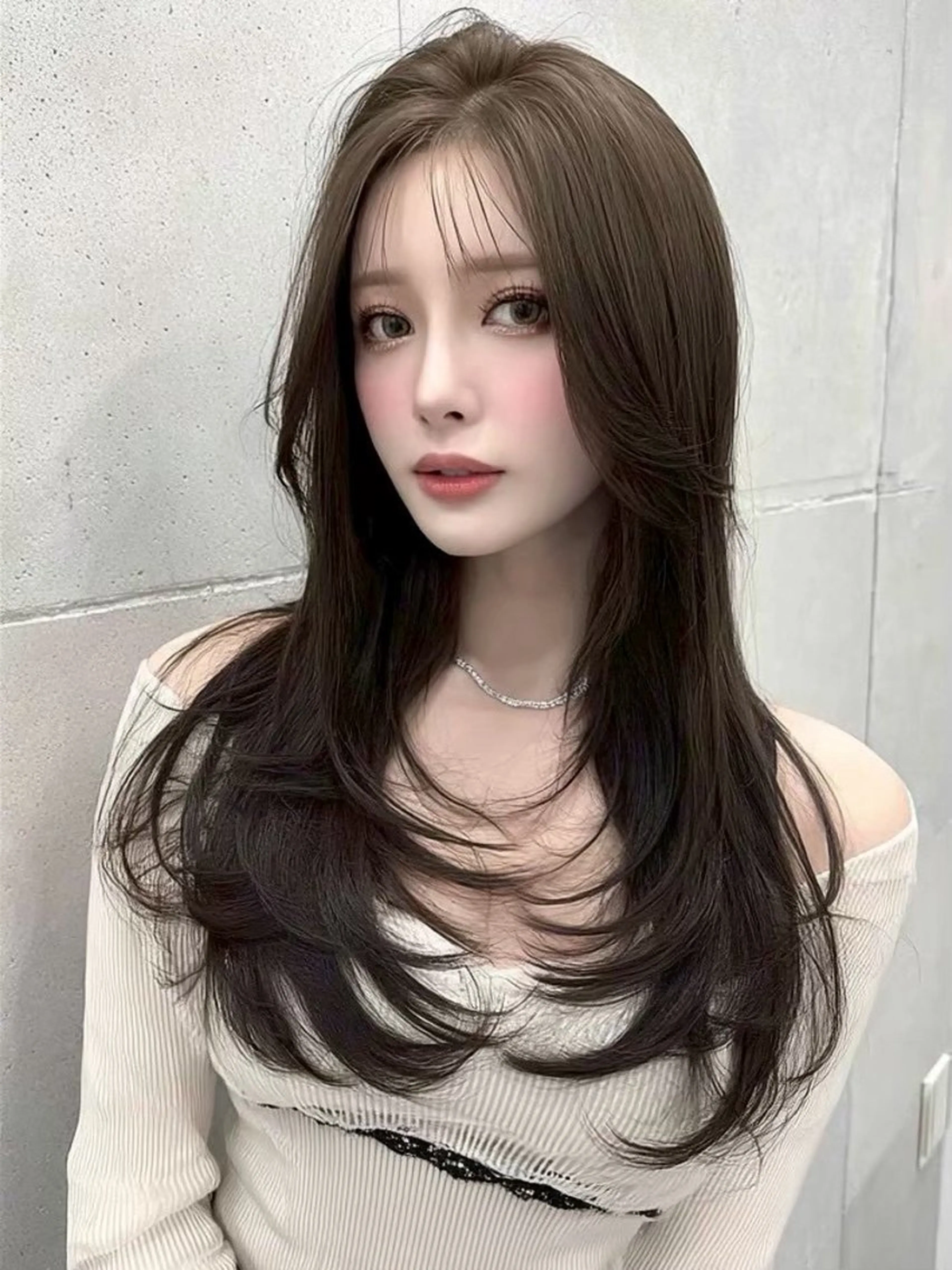 ロング カラー 鍋島 美華のヘアスタイル