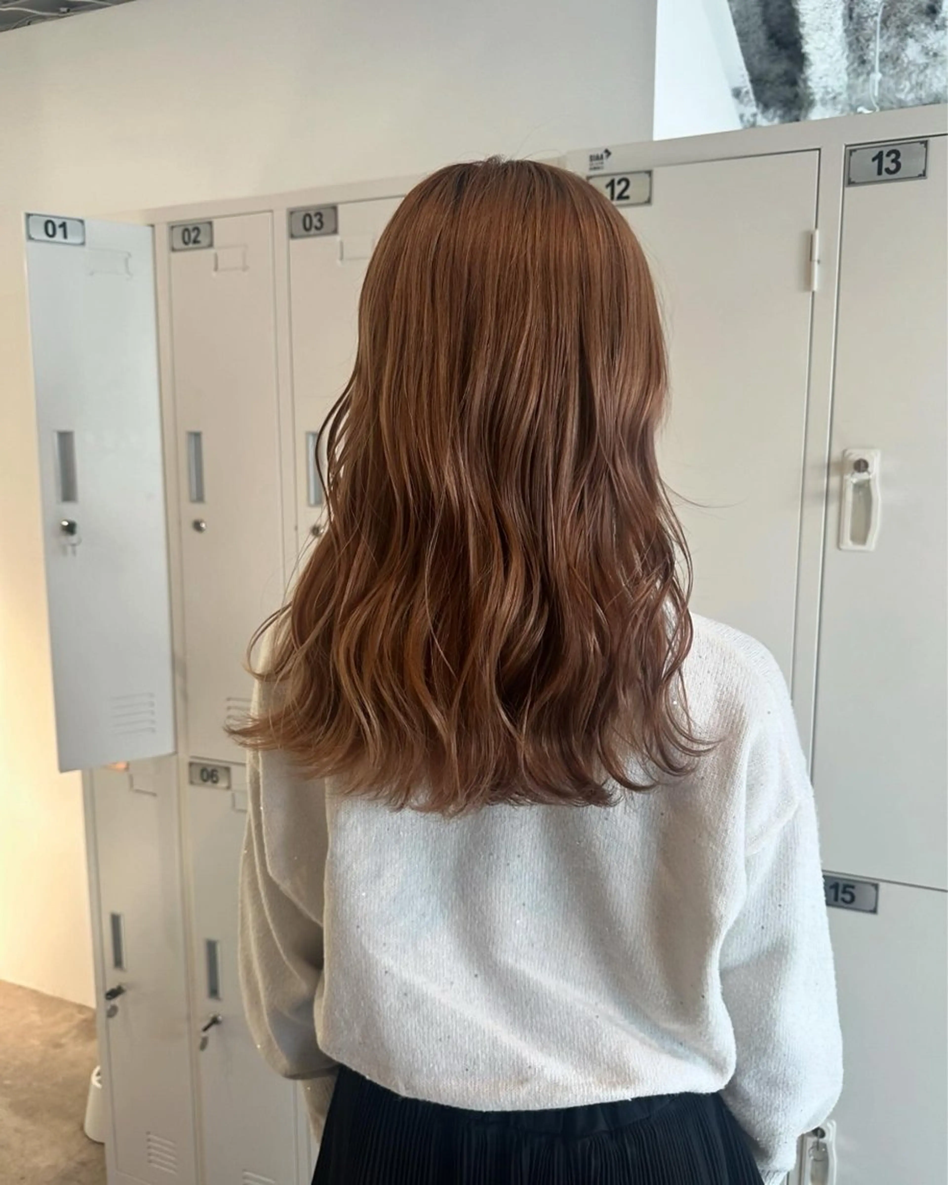 セミロング カラー ベージュカラー ブリーチ ブラウンカラー ブラウンベージュ ヘアカラー 中目黒🌼 🌼ハナのヘアスタイル