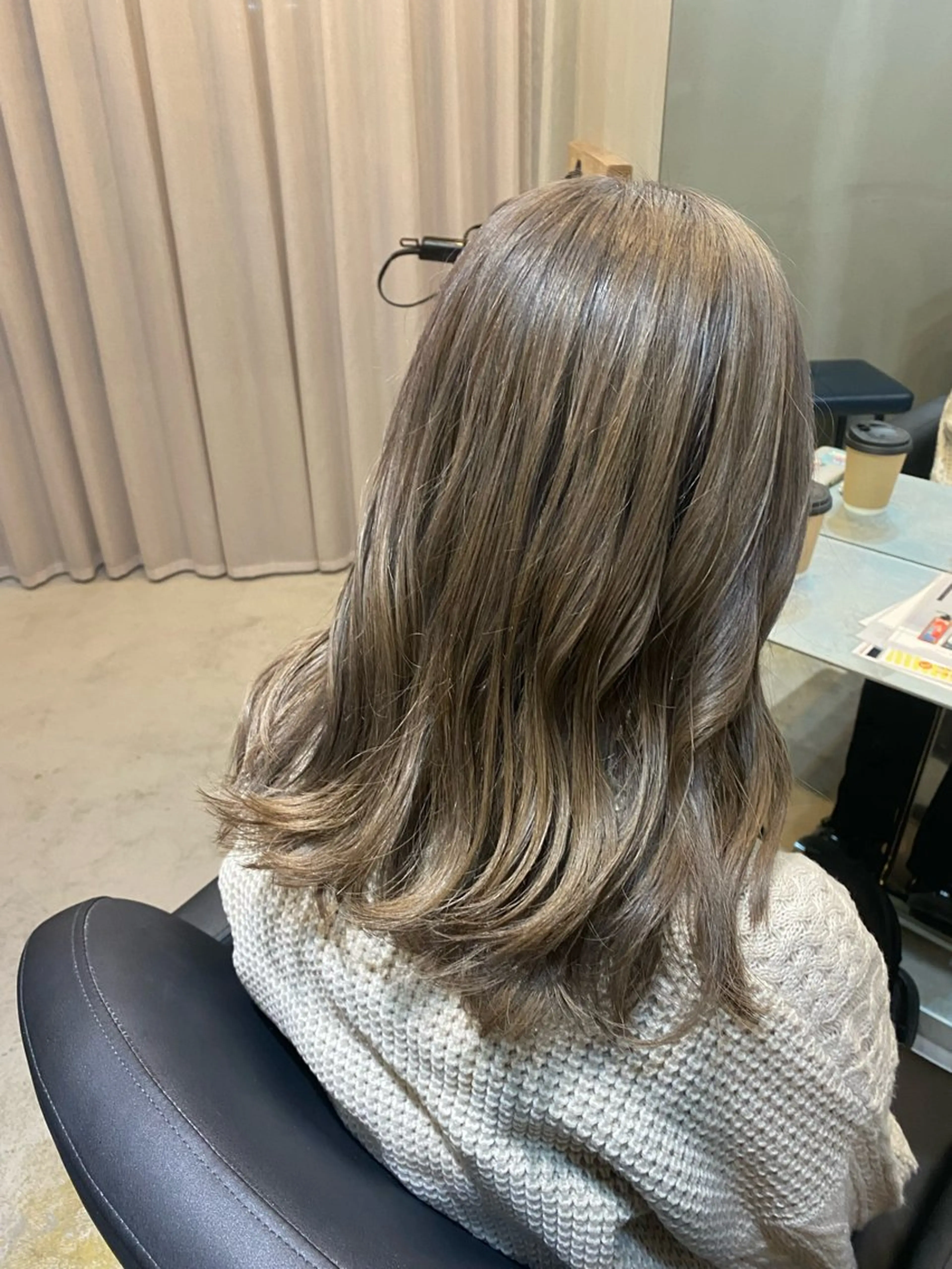 ミディアム カラー ヘアカラー トリートメント 肌馴染みくすみカラー 花房 佑夏のヘアスタイル