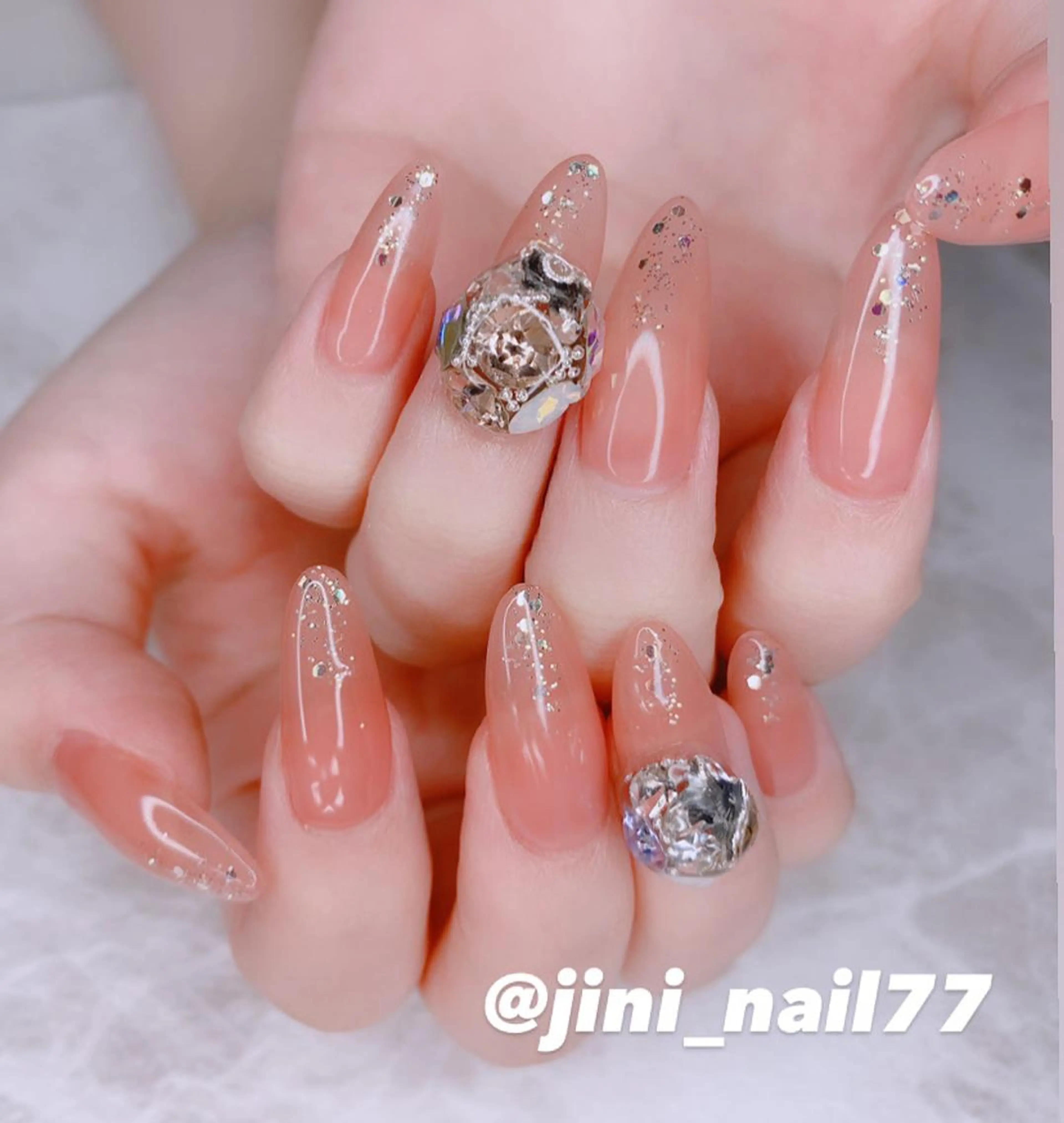 ネイル ハンドネイル JINI NAIL所属・ジニ ネイルのネイルデザイン