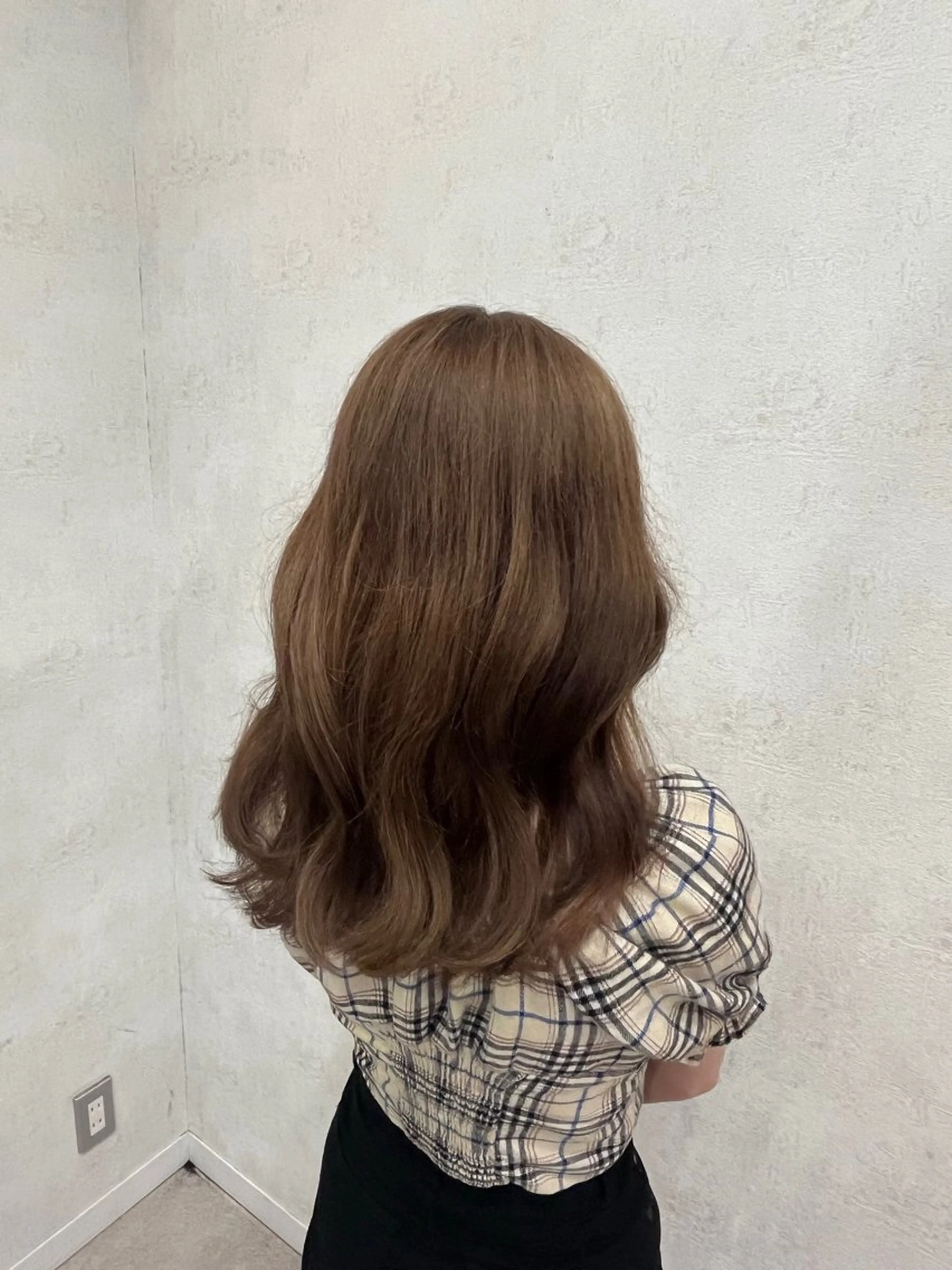 ミディアム カラー ブリーチ 寒色 ♡ レイヤー ┊︎miyuのヘアスタイル