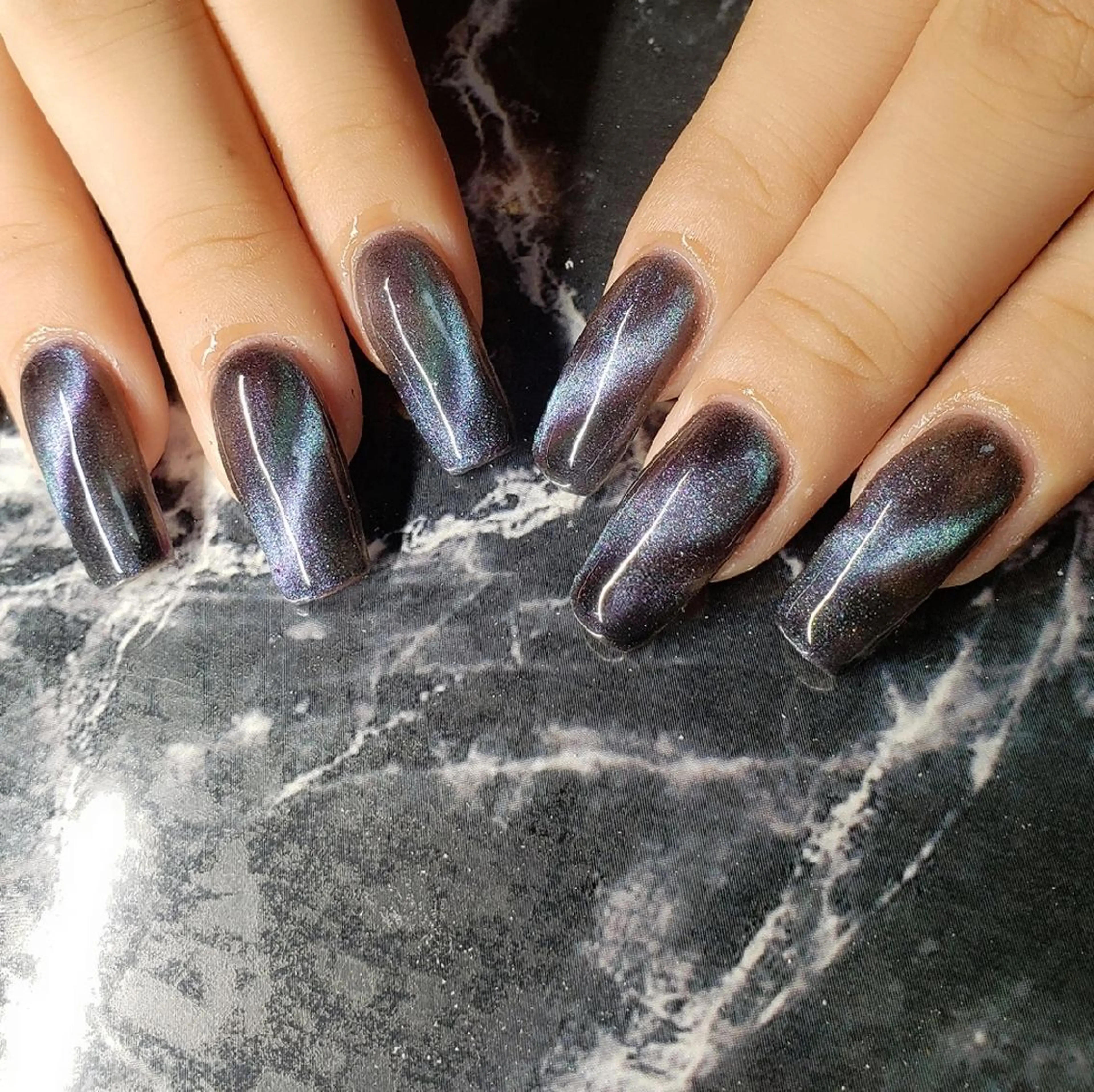 ミディアム ネイル ジェルネイル マグネットネイル ハンドネイル クロキ 。のネイルデザイン