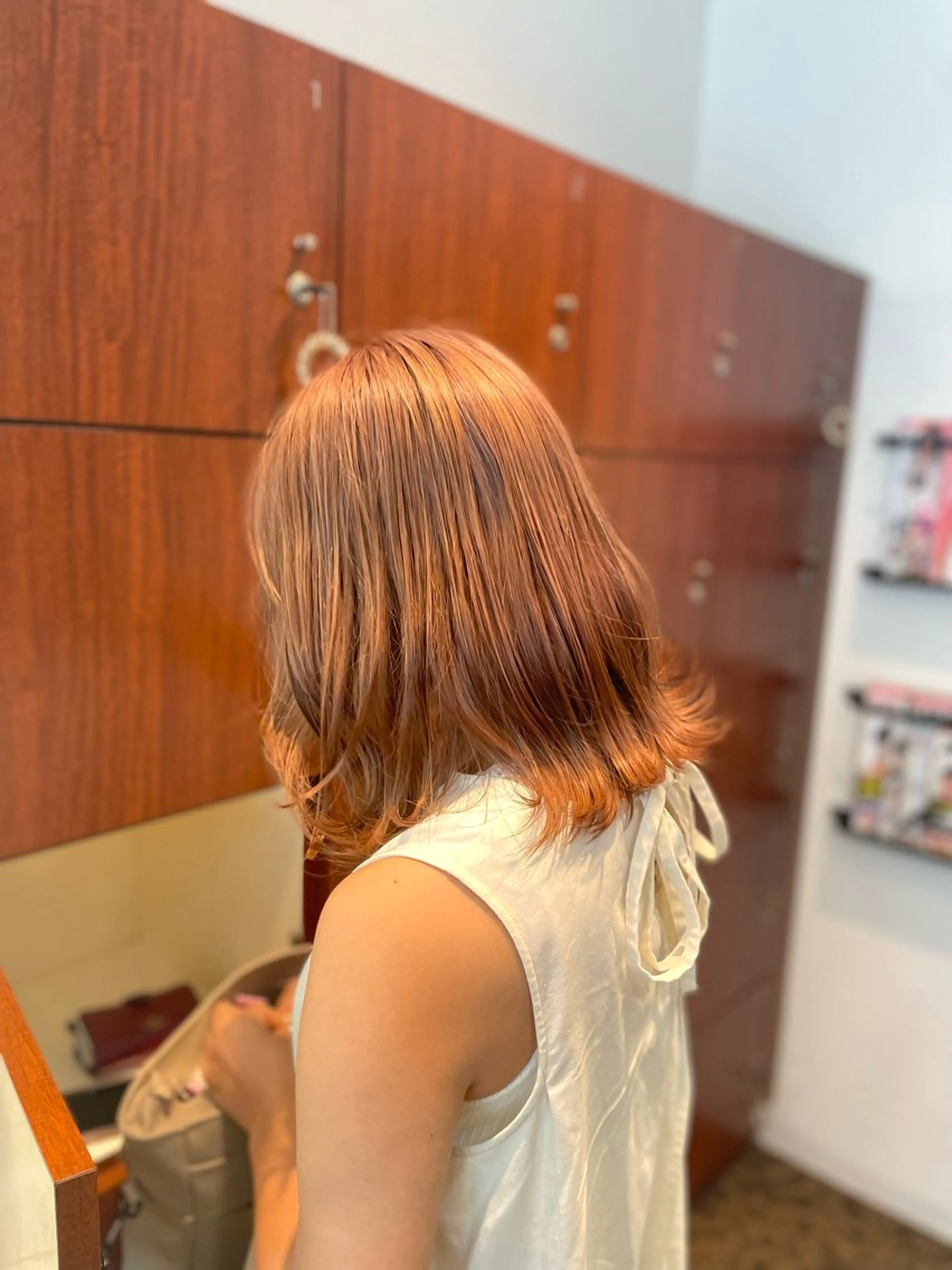 ミディアム カラー ヘアアレンジ ベージュカラー ミルクティーベージュ オレンジ ヘアカラー トリートメント miwa♡暖色カラー 盛れる顔周り.ヘアメのヘアスタイル