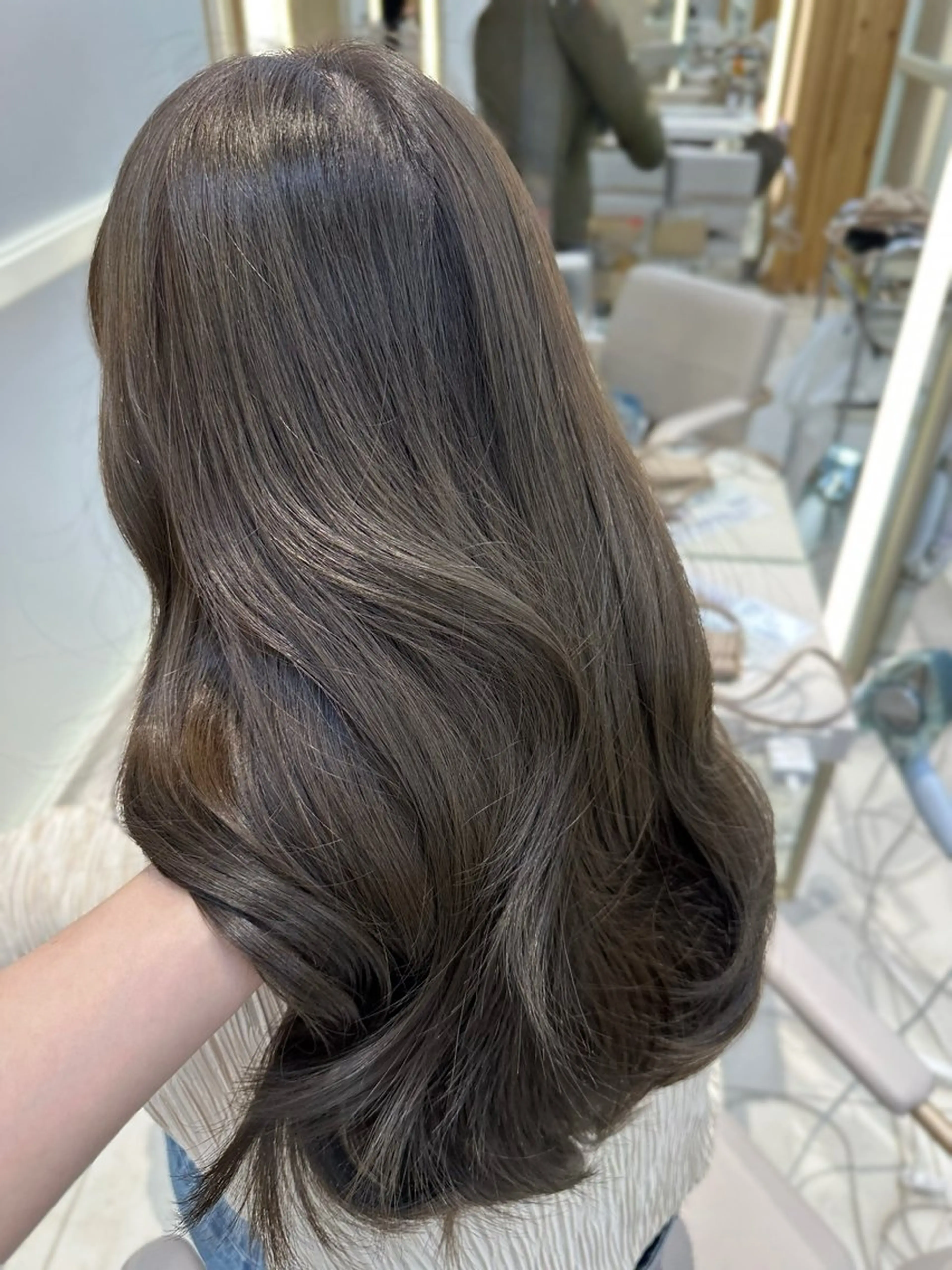 ロング oto🎀×美髪× シースルー前髪🤍のヘアスタイル