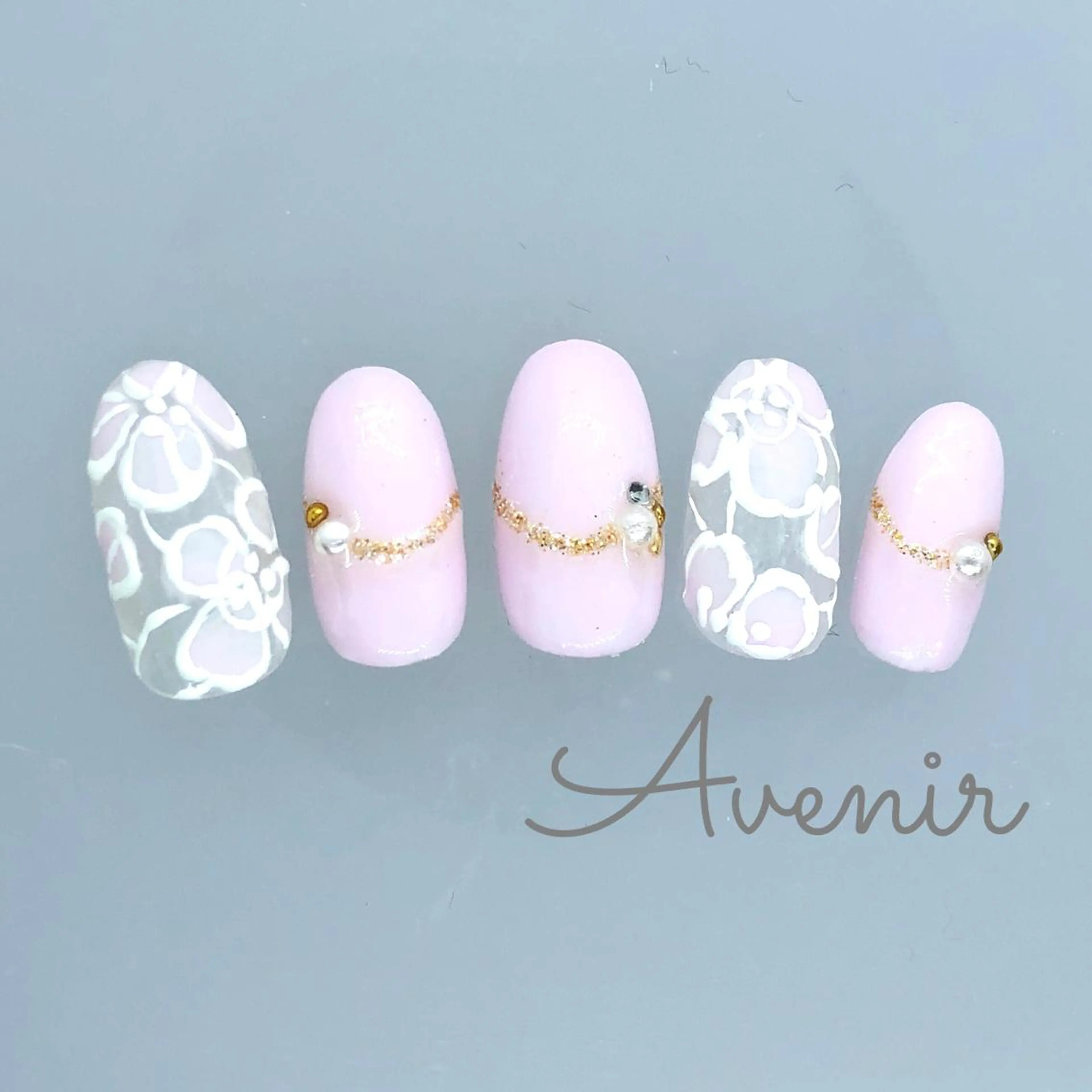 ネイル Avenir 表参道 nail＆eye予約のネイルデザイン