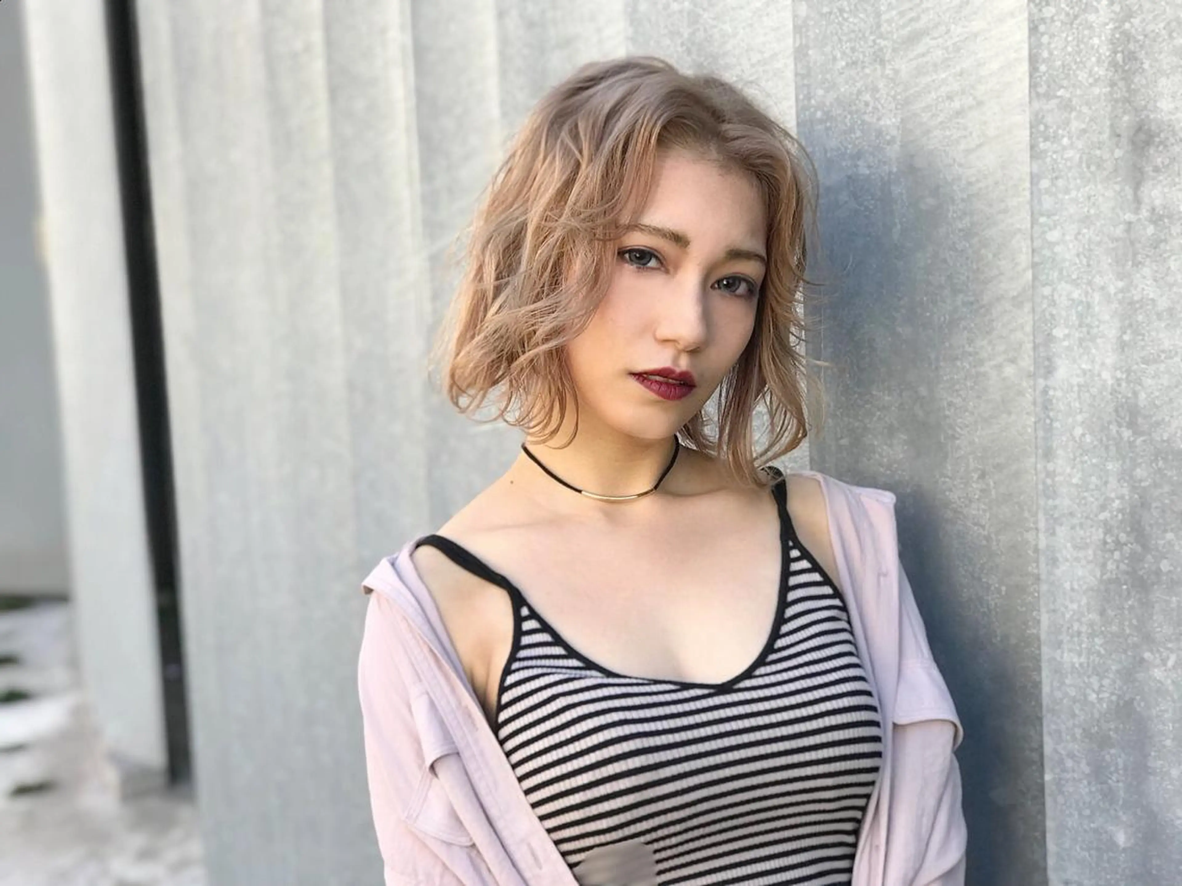 ショート カラー アップシー デイジーのヘアスタイル