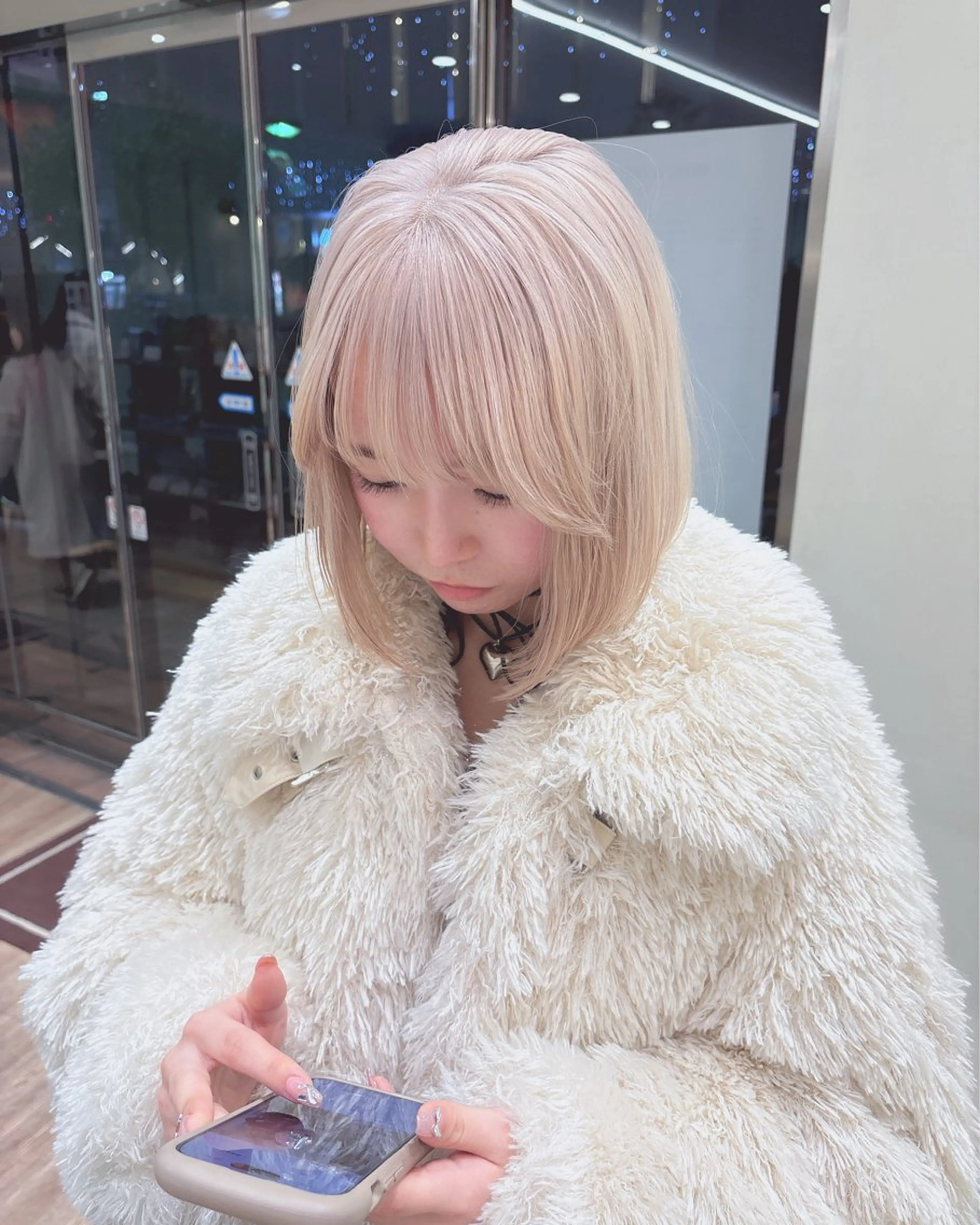 ミディアム カラー ブリーチ ケアブリーチ ハイトーンカラー ヘアカラー トリートメント ケアブリーチ 坪井佑樹のヘアスタイル