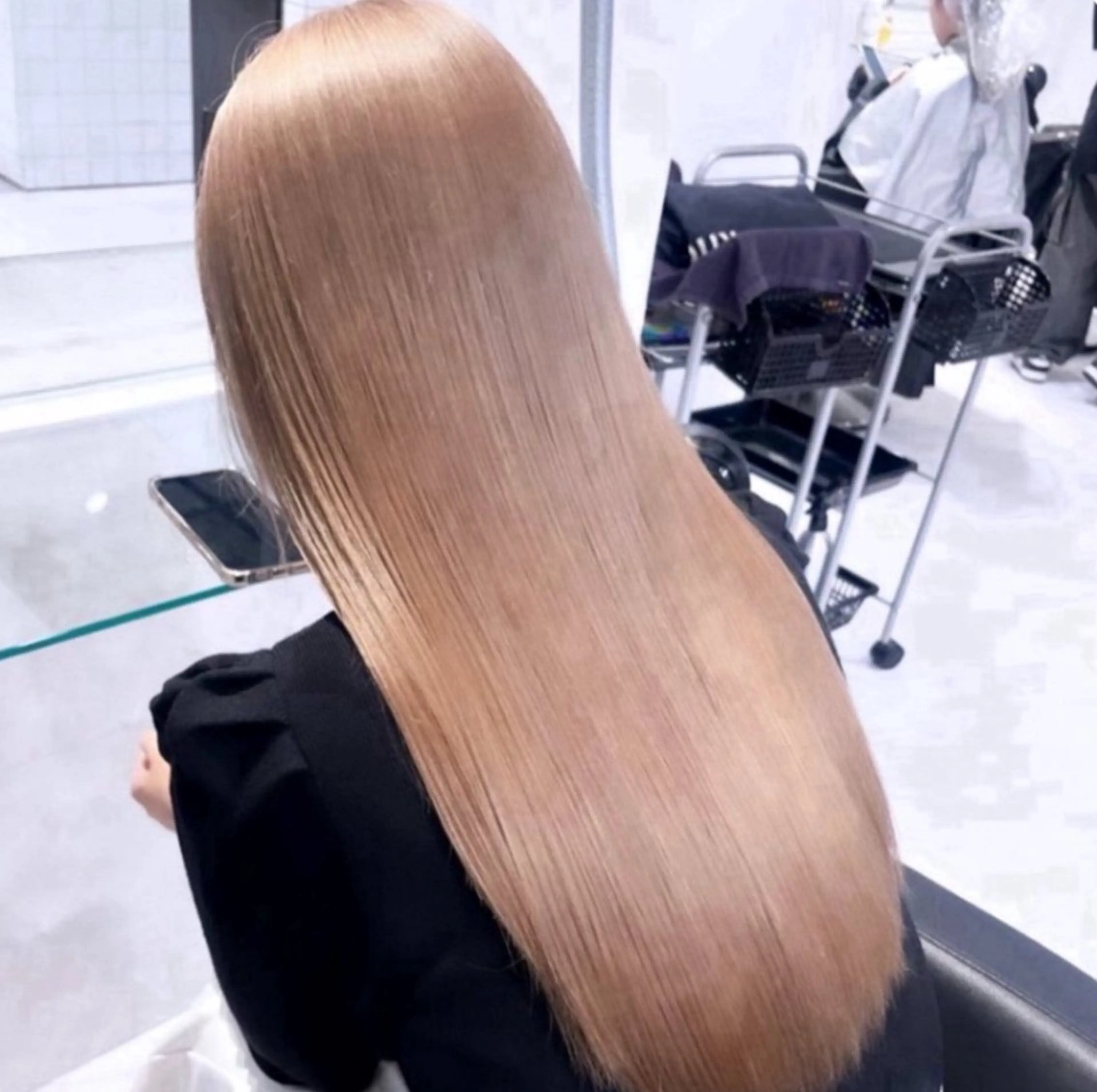 ロング カラー 🫧うる艶トレンド 🫧透明感カラーのヘアスタイル