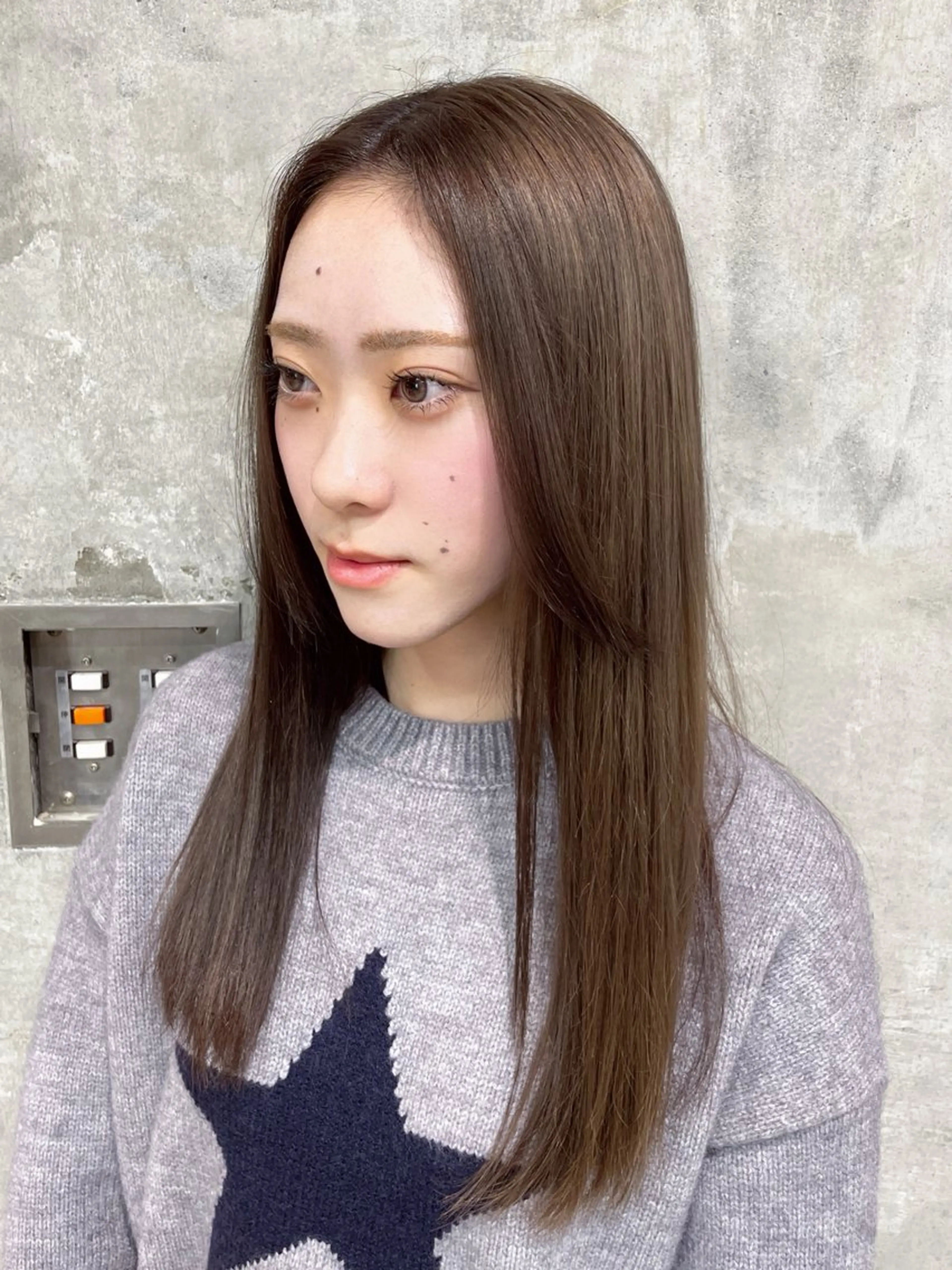 ロング カラー ヘアカラー 透明感カラー×ヘア アレンジ🪽しおりのヘアスタイル