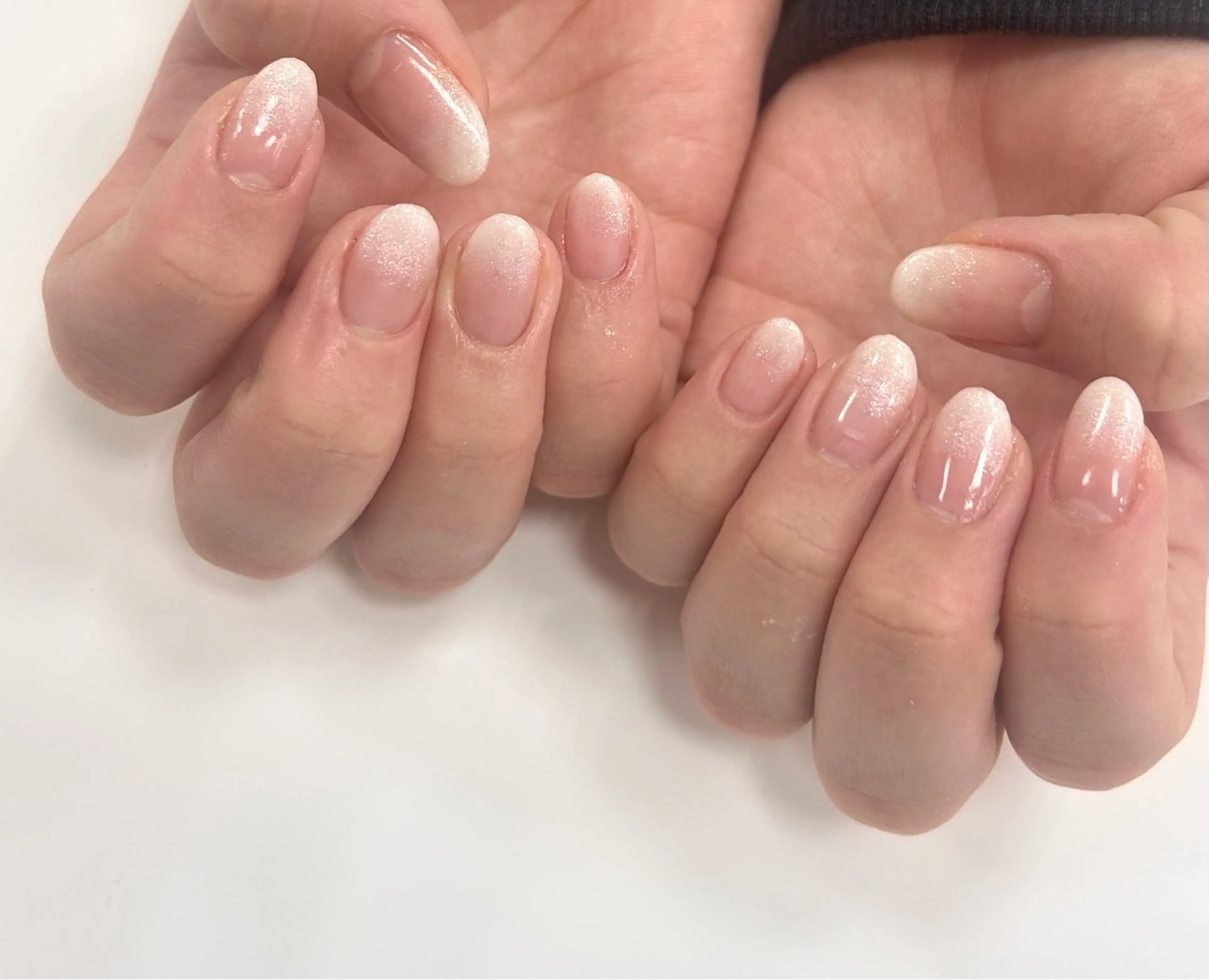 ネイル グラデーション ラメ(グリッター) ハンドネイル Bianca  🎀 Hayakawaのネイルデザイン