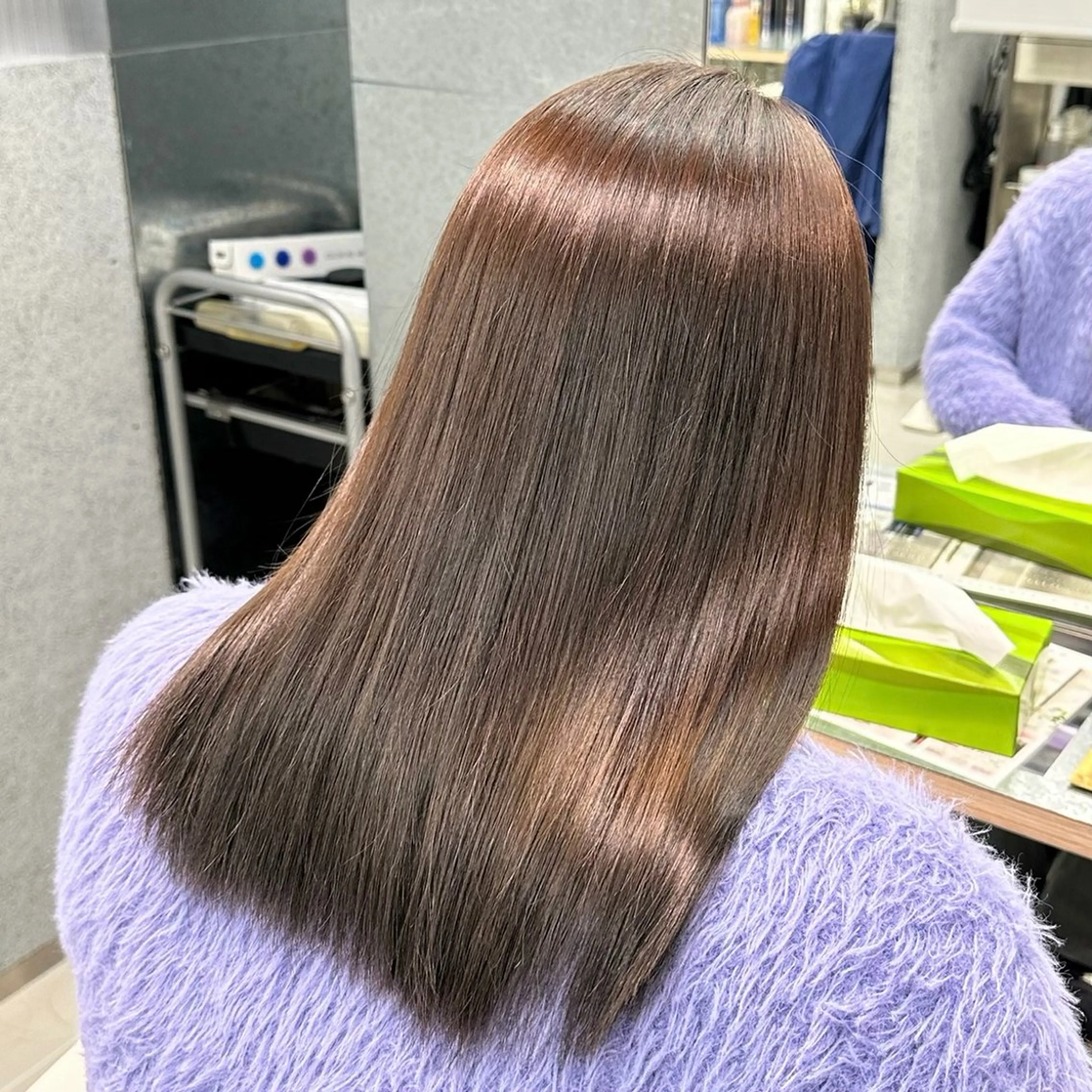 ミディアム くせ毛 TRUNS所属・広がり・パサつき改善 /ツヤ美髪/こうたのヘアスタイル