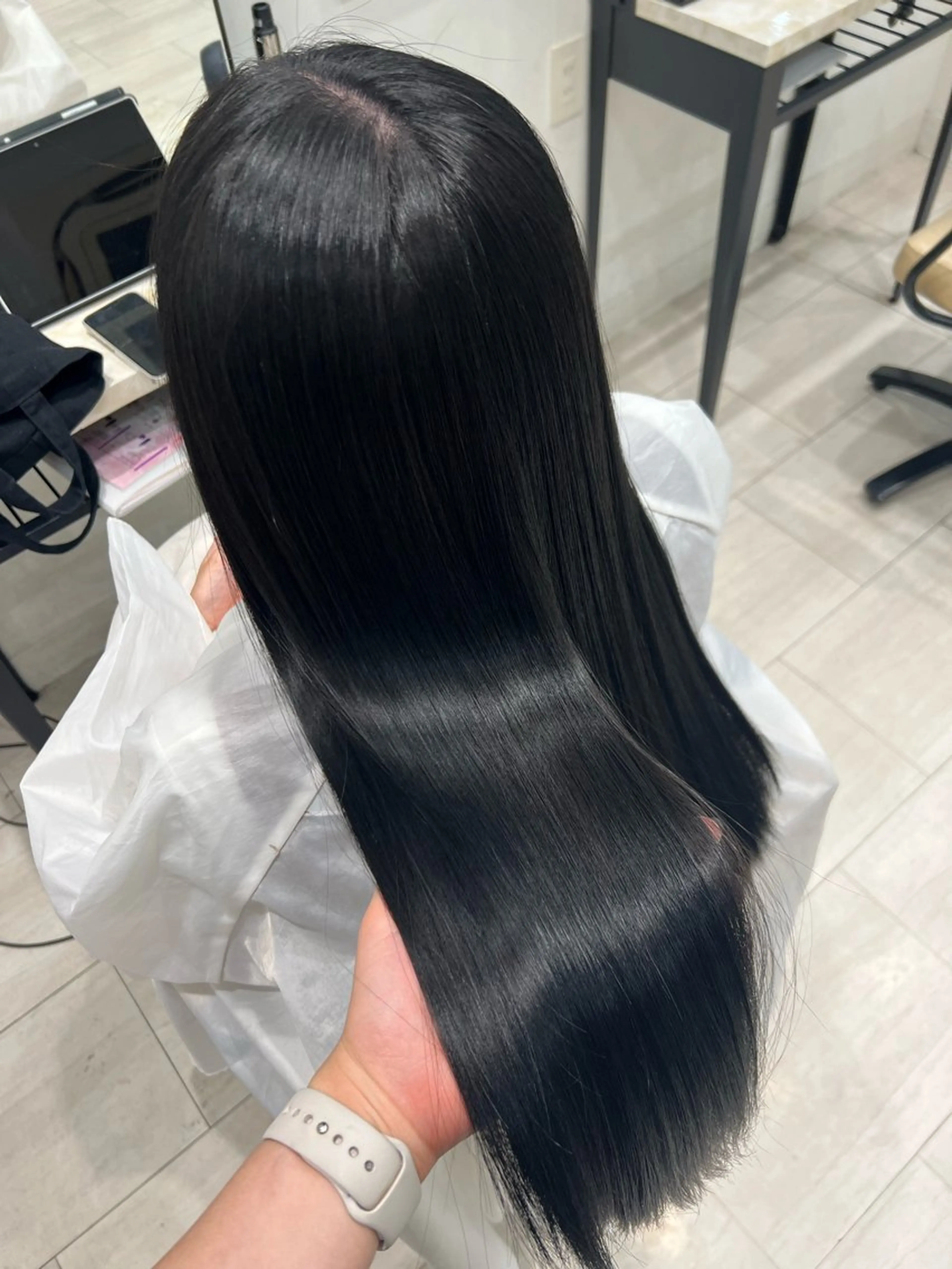 ロング カラー 黒髪 ブルーカラー ブルーブラック 透明感カラー 韓国風ヘア Beleza scelto所属・原宿/ハイトーン/ みずは🎀のヘアスタイル