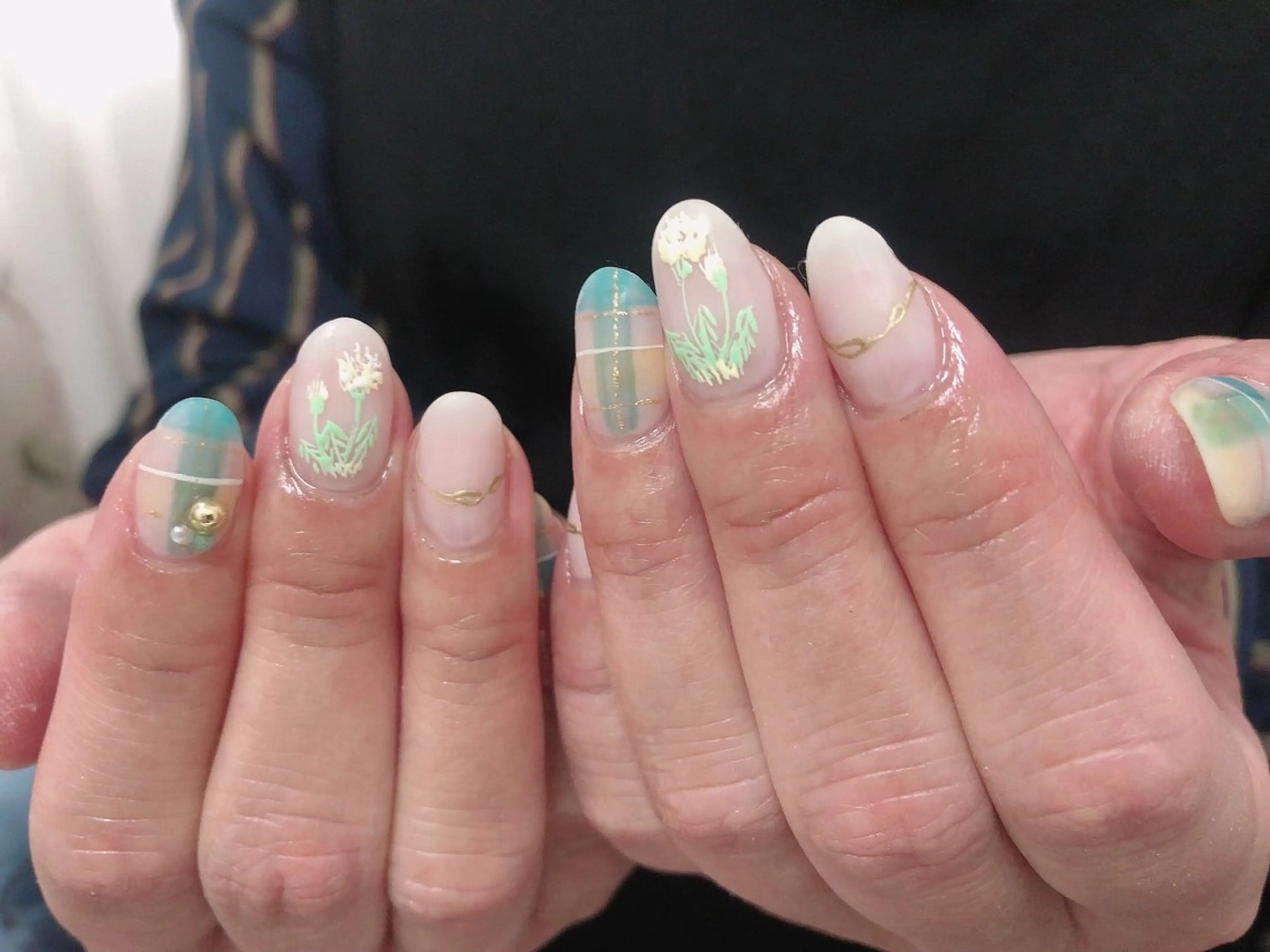 ネイル ハンドネイル mano nella mano所属・mano nella manoのネイルデザイン