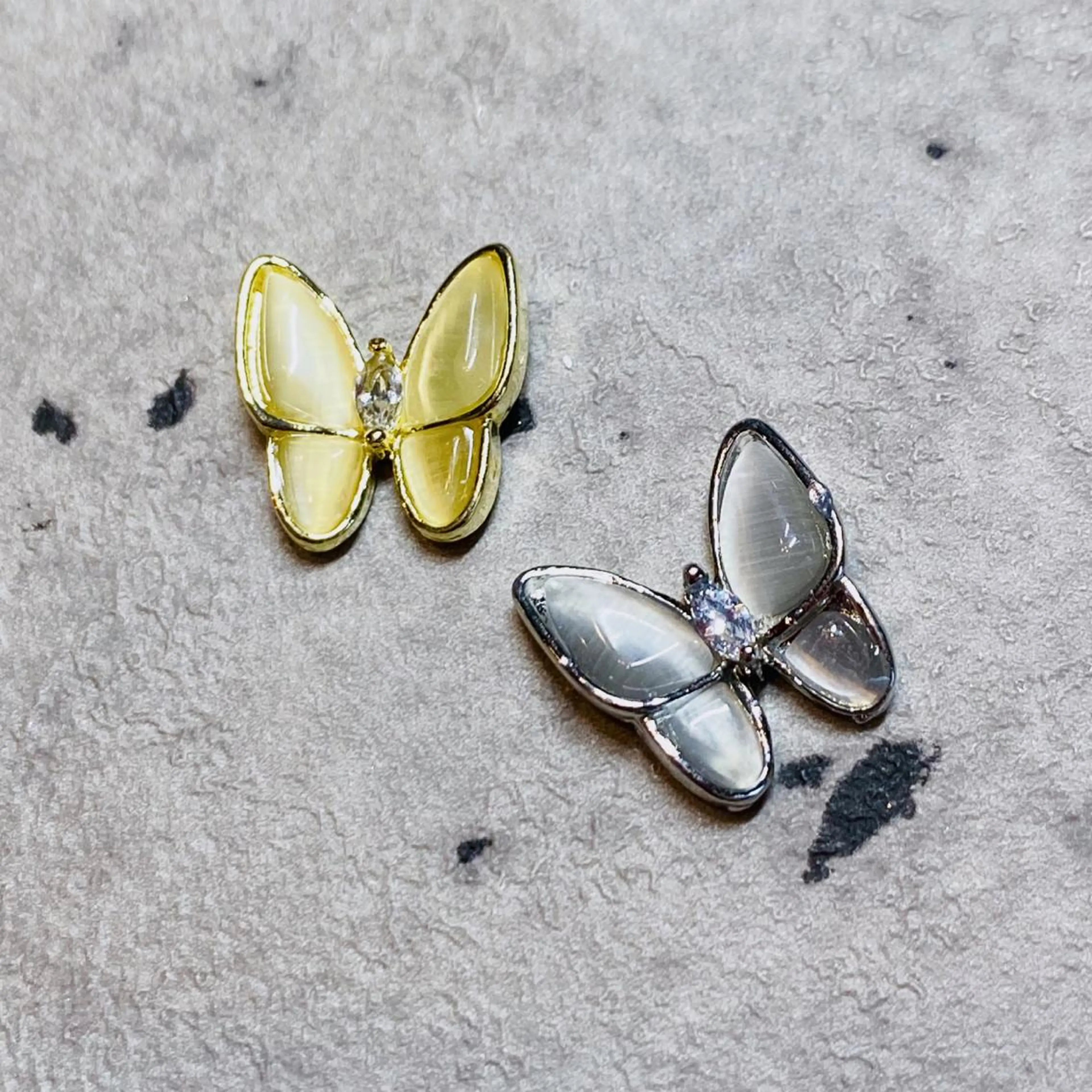 ネイル アートネイル オーロラネイル ニュアンスネイル ワンカラーネイル シンプルネイル To Me Nail所属・🩵 mei🩵のネイルデザイン