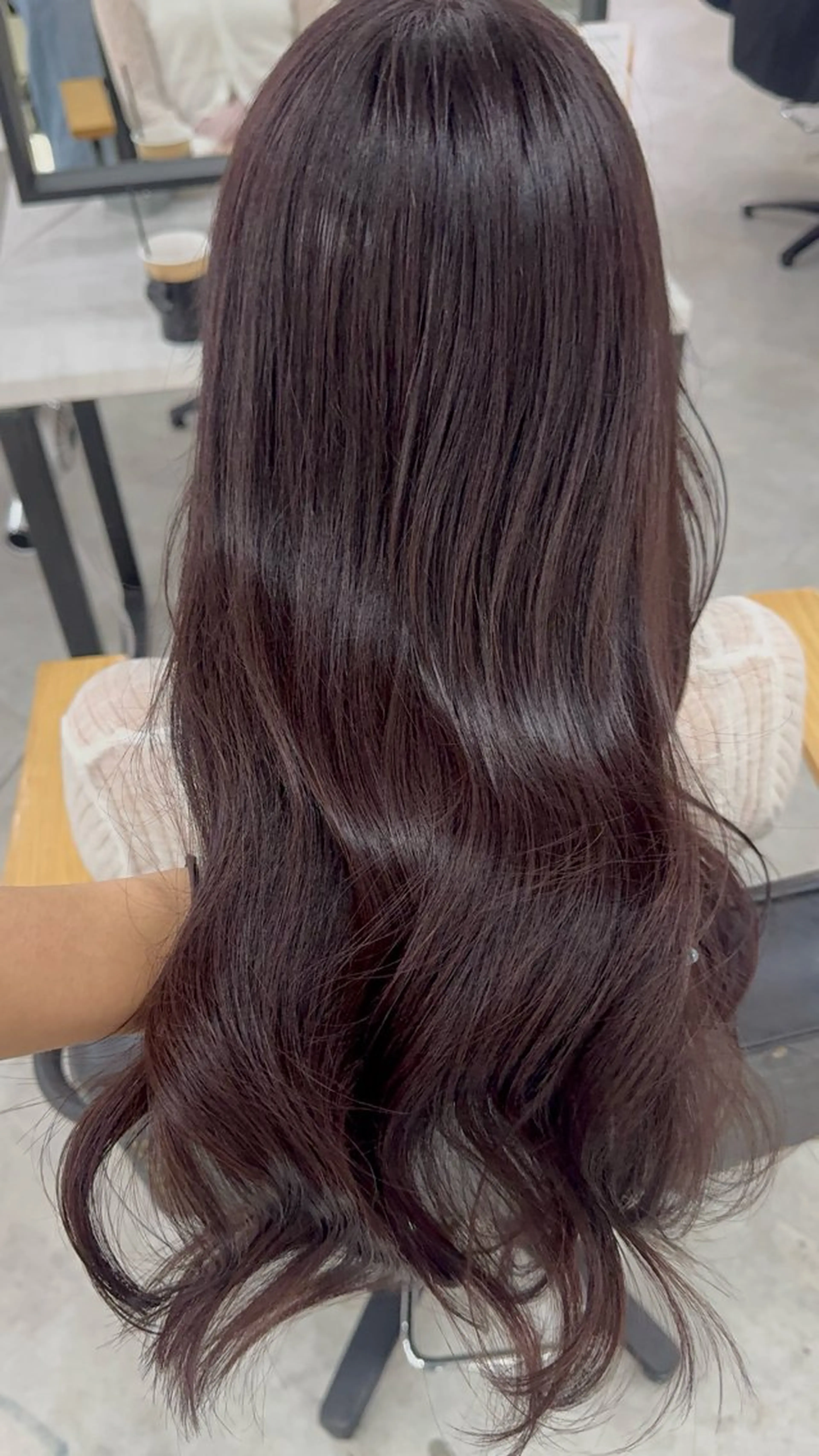 ロング カラー アッシュ アッシュブラウン ベージュカラー 黒髪 ブリーチ カット ヘアカラー トリートメント 赤み無し柔らかカラー 【梅田】madokaのヘアスタイル