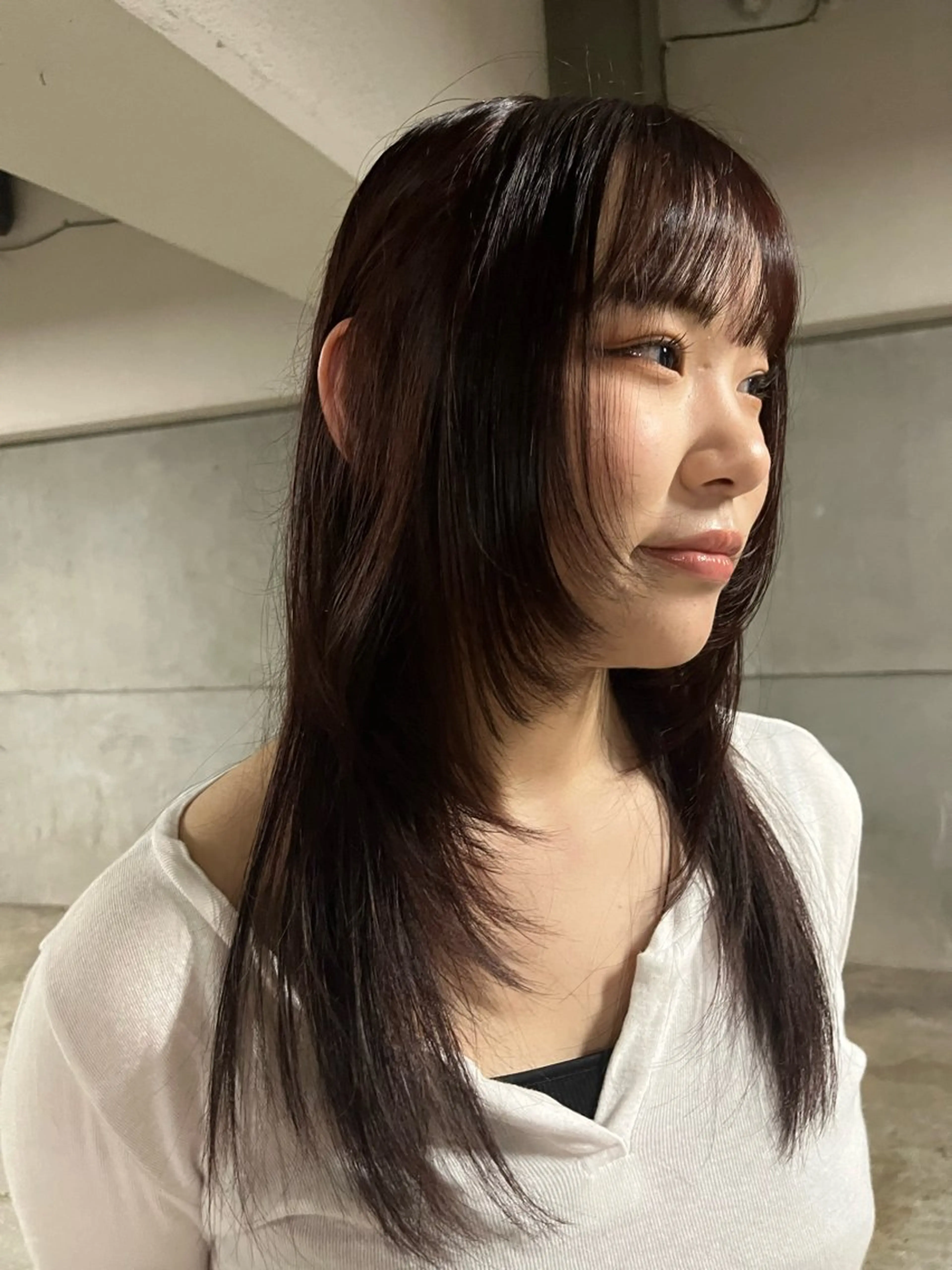 セミロング カラー riko／ SYS by fitのヘアスタイル