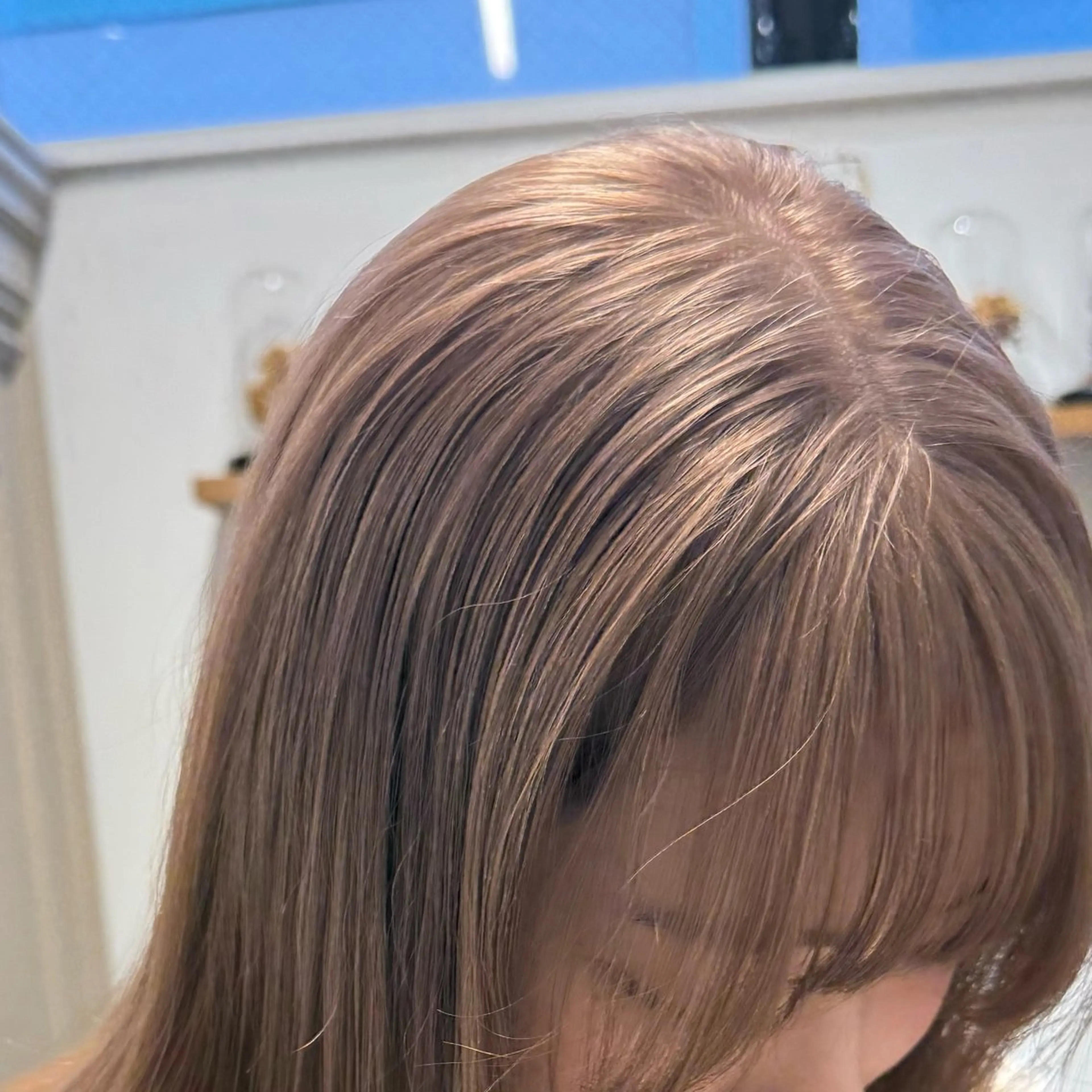 ミディアム カラー ミルクティー× グレージュMOMOのヘアスタイル