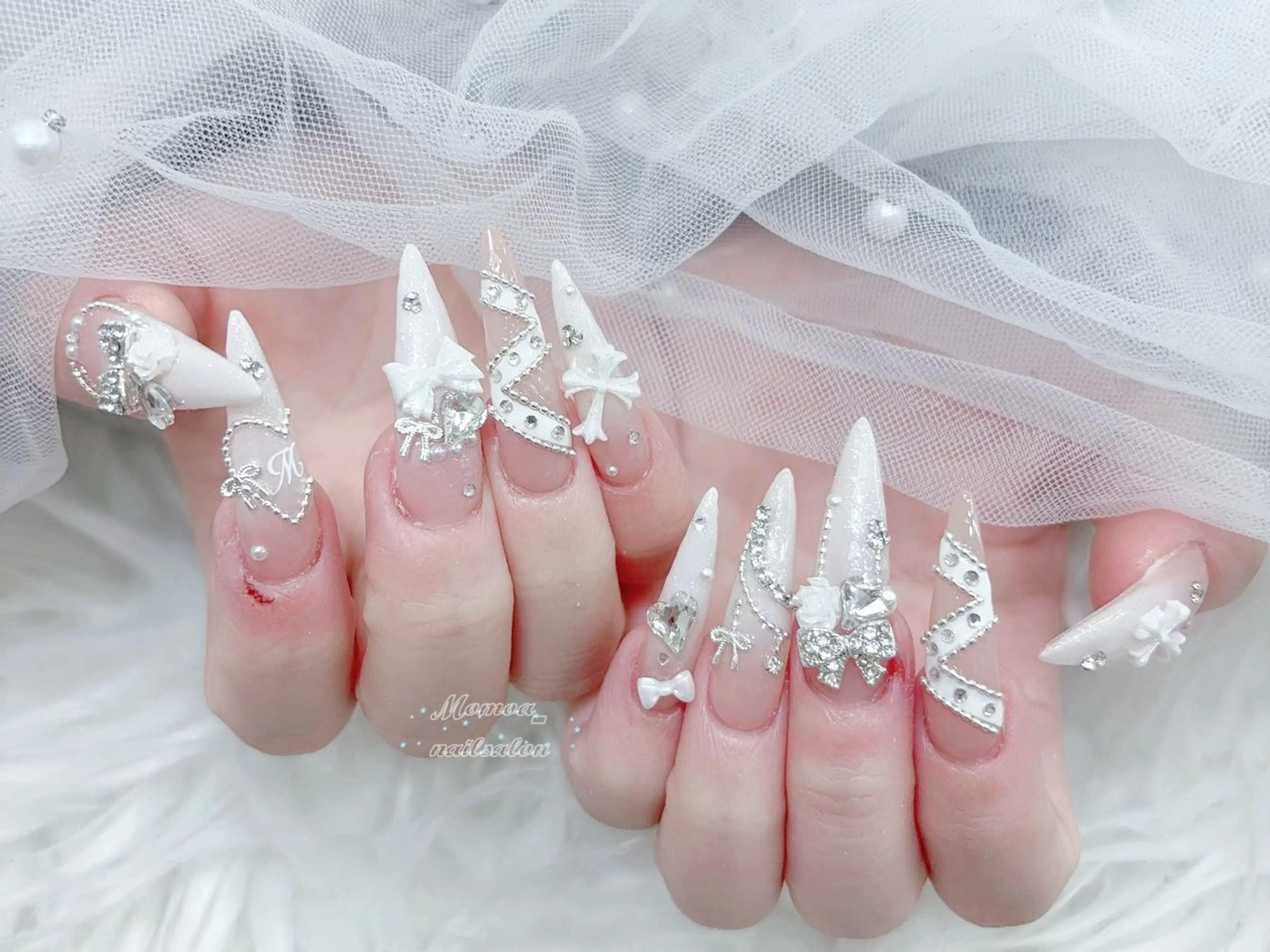 ネイル 成人式 マグネットネイル 大理石ネイル(マーブル) リボン 夏ネイル ハンドネイル MoMoA Nail ネイル長さ出し専門店のネイルデザイン