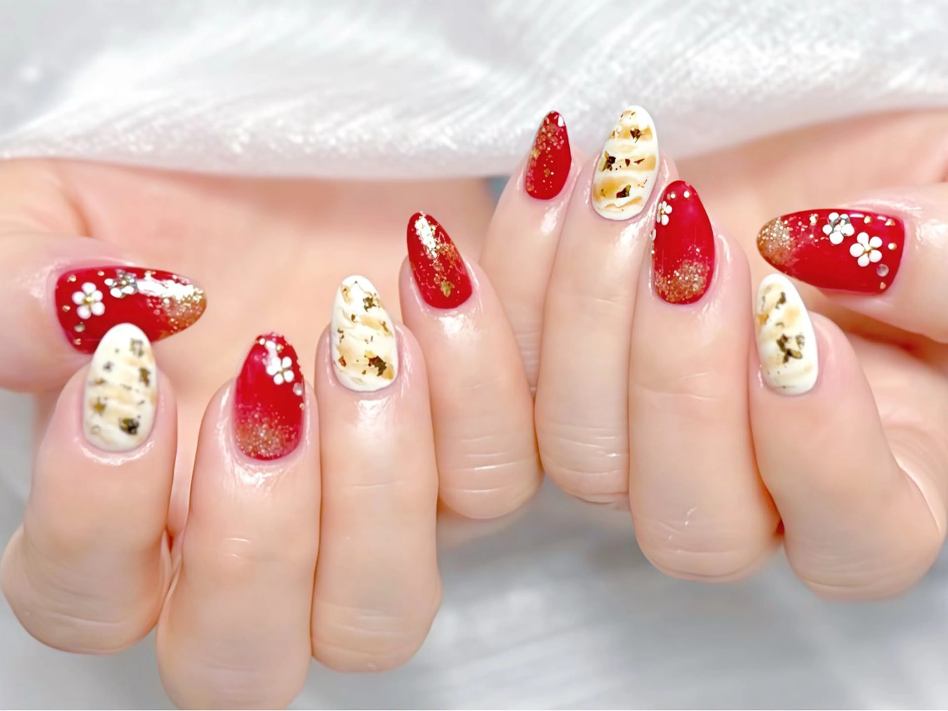 ネイル 長さ出し フレンチネイル グラデーション マグネットネイル マグネットフレンチ リ サのネイルデザイン