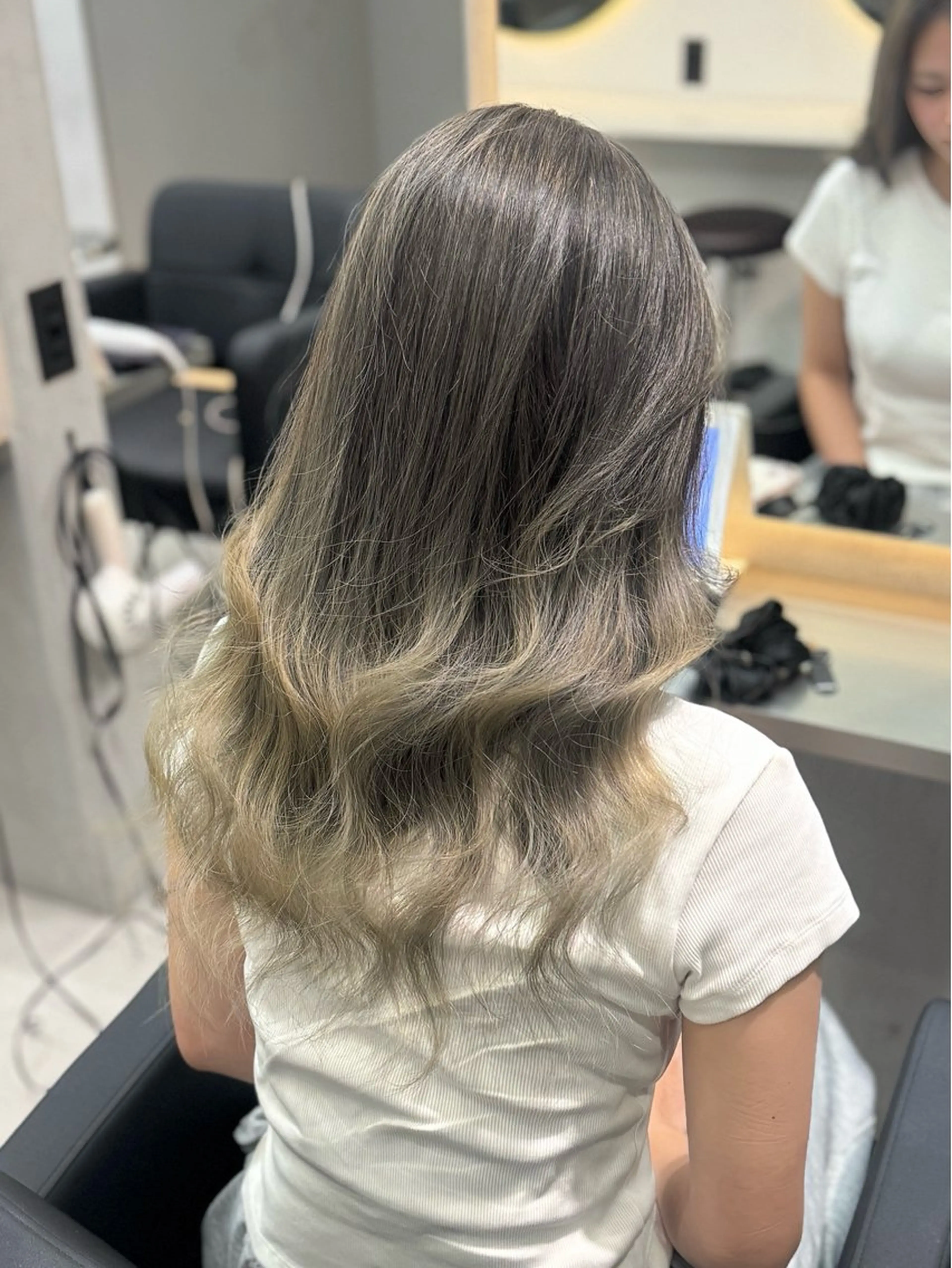 ロング カラー ヘアカラー トリートメント ギャルの女神/ Shionのヘアスタイル