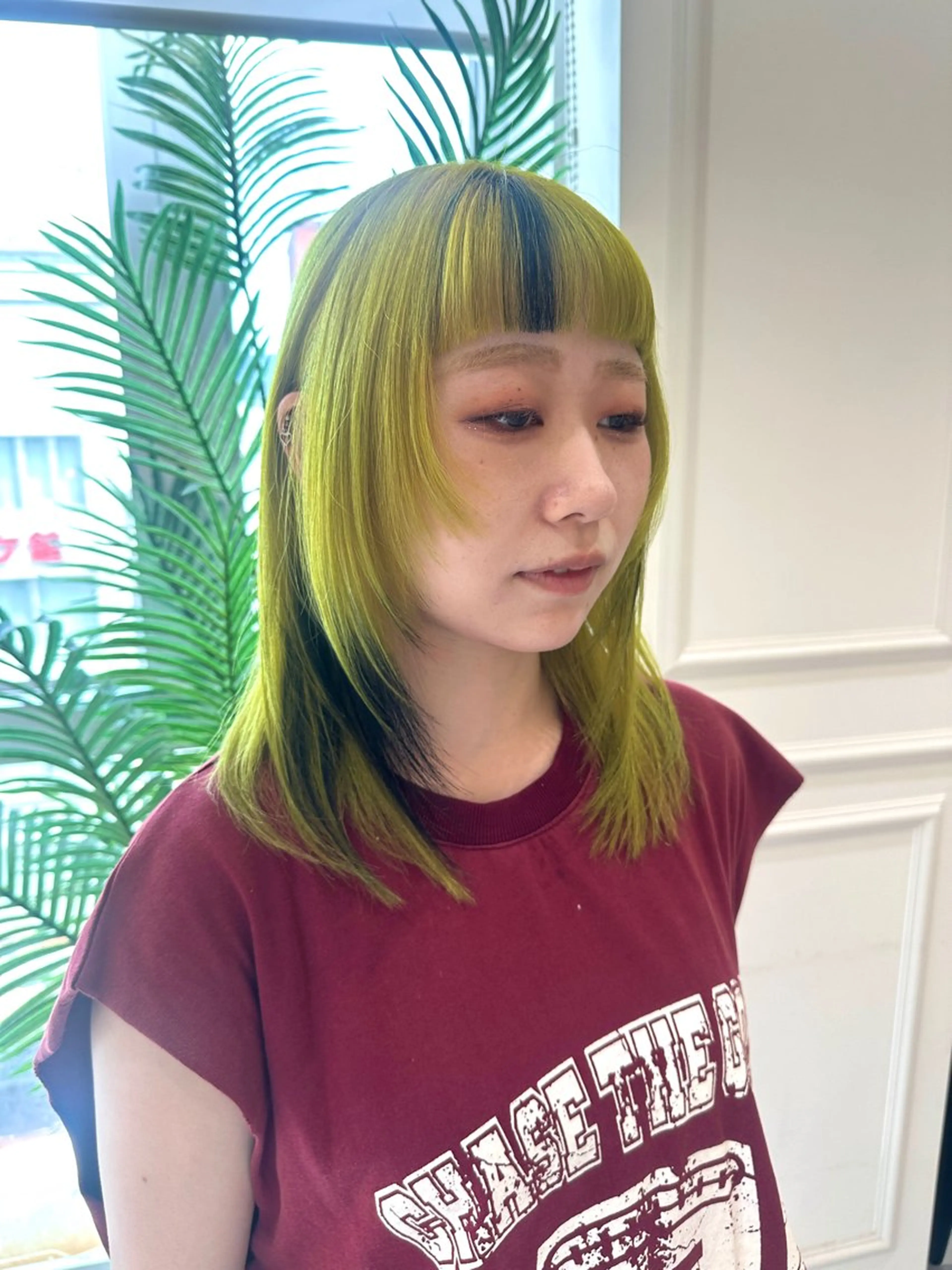 セミロング カラー デザインカラー レイヤーカット カット ヘアカラー トリートメント レイヤーカット/ ハイトーンchimiのヘアスタイル