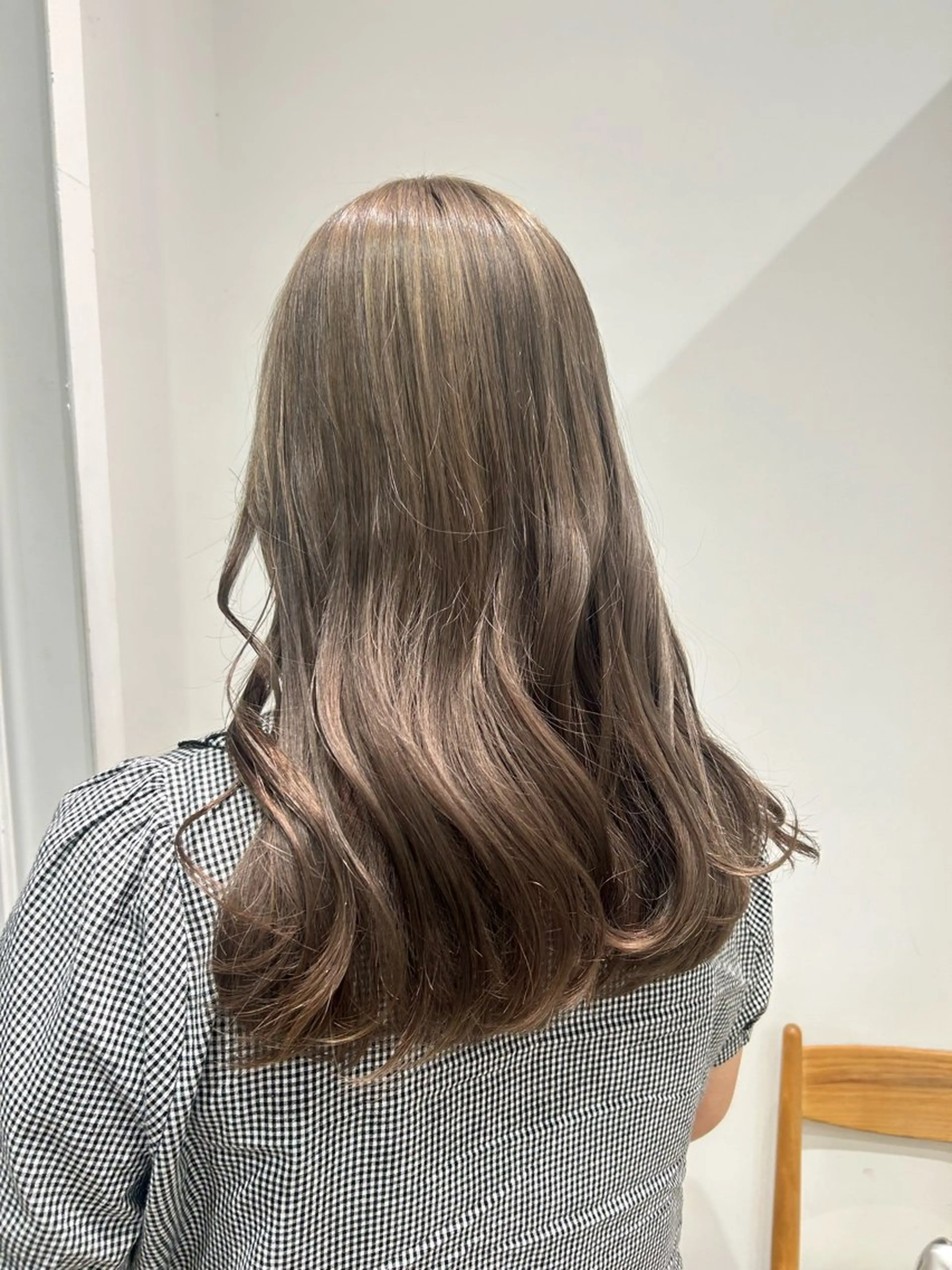 ロング カラー ヘアアレンジ ブリーチ カット ヘアカラー トリートメント yuka .のヘアスタイル