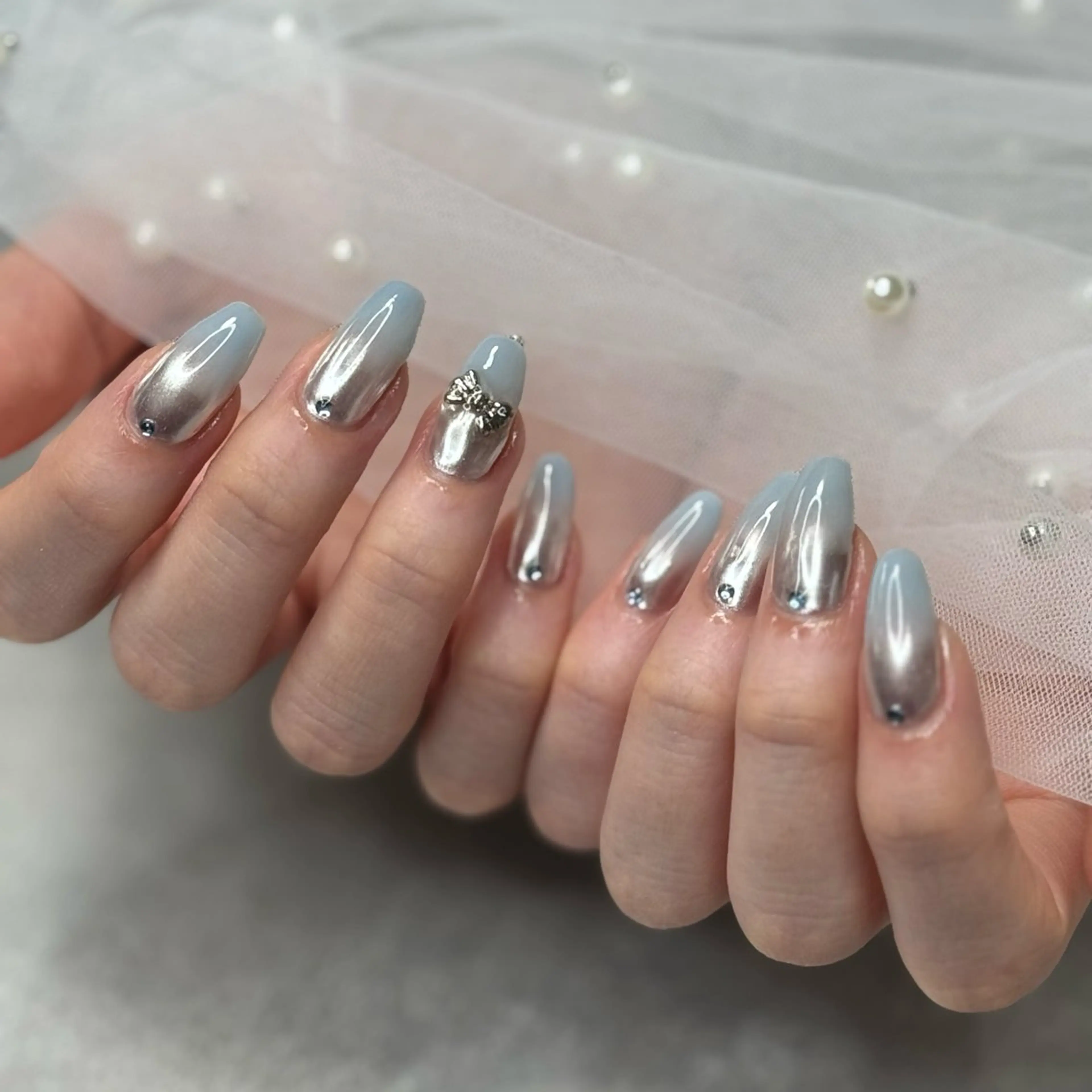 ネイル グラデーション ハート マグネットネイル ミラーネイル 持ち込み ハンドネイル VENa eye＆ nail salonのマツエク・マツパデザイン