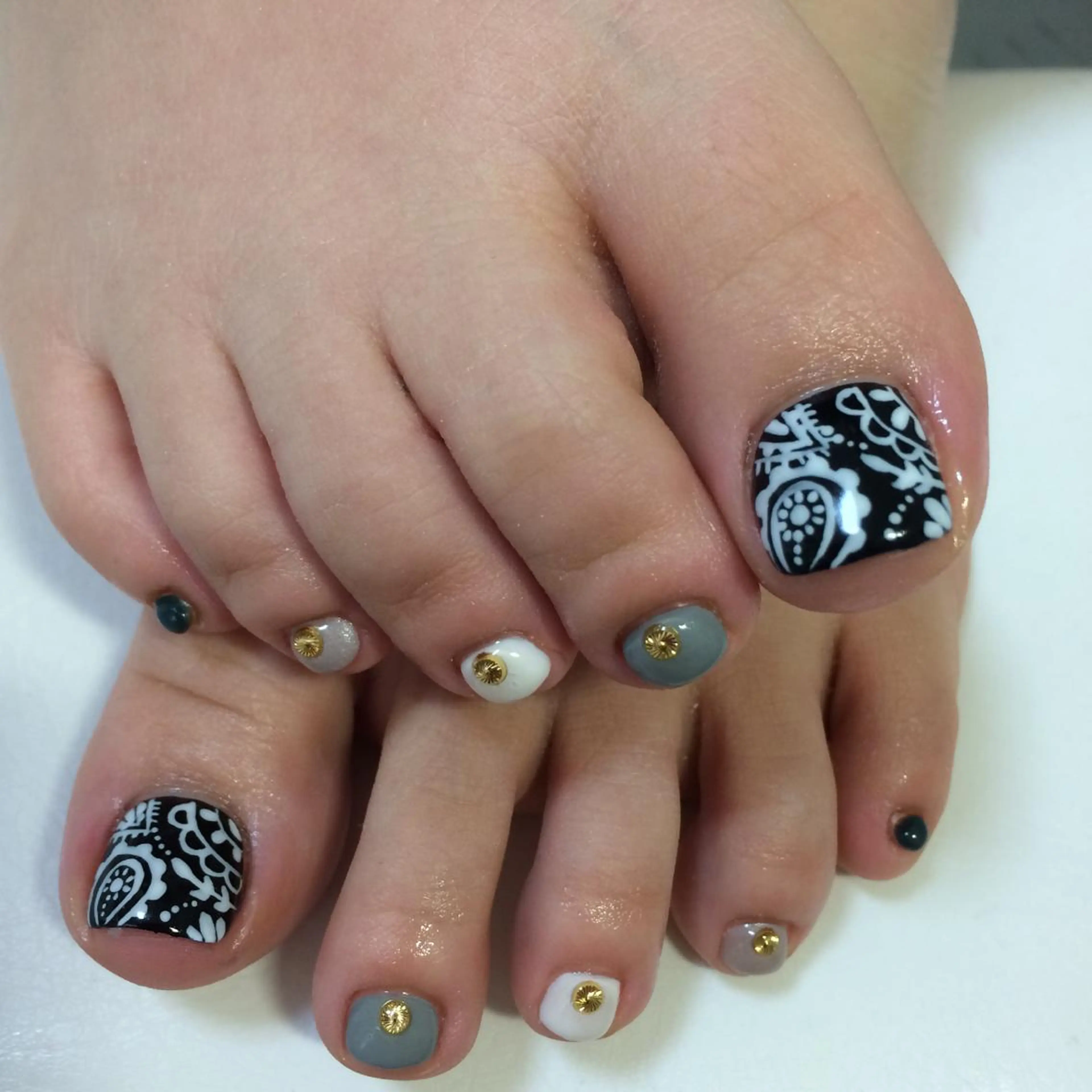 ネイル VIOLUS所属・VIOLUS 関目のネイルデザイン