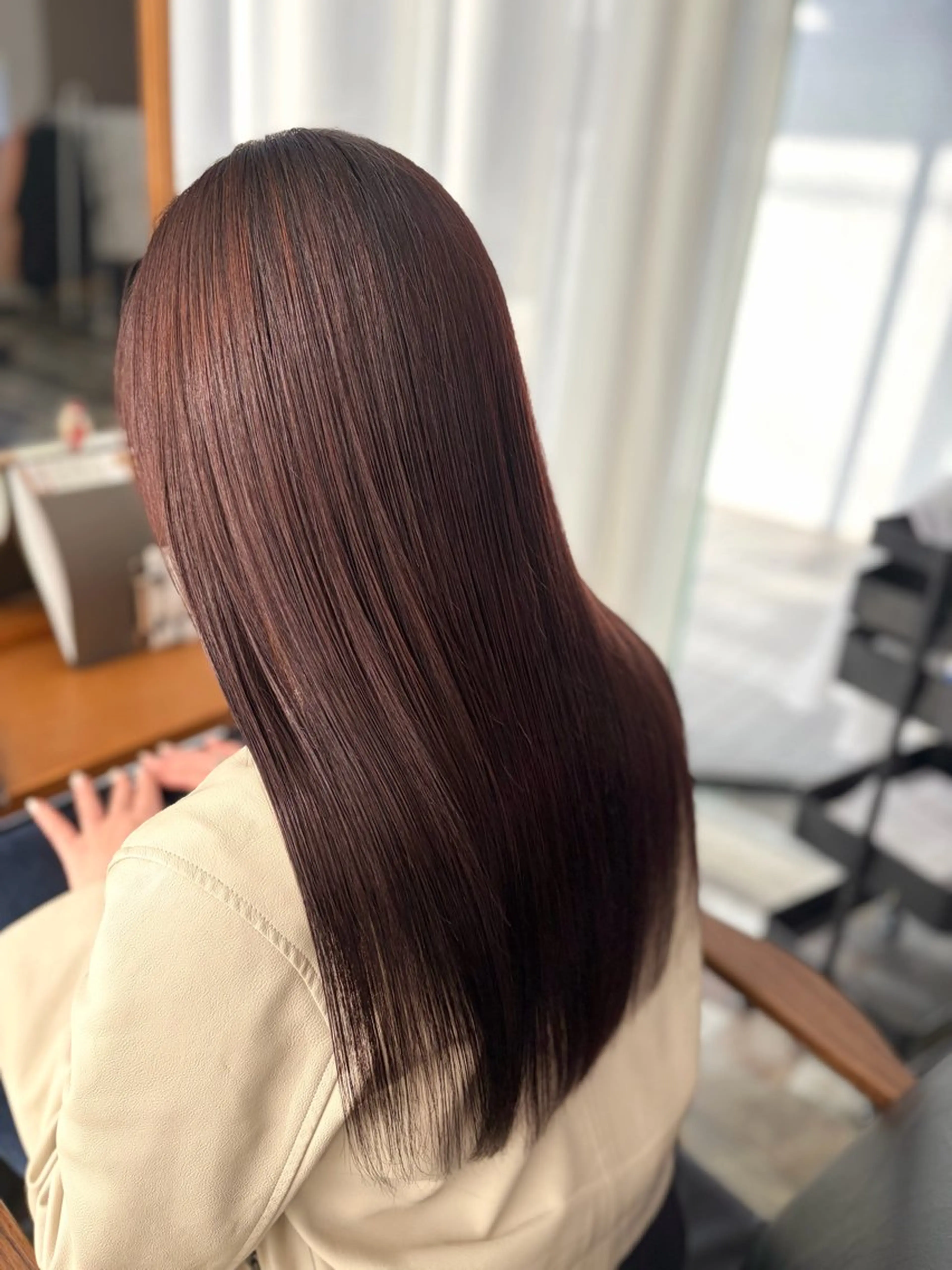 ロング カット ヘアカラー トリートメント 小澤 日菜のヘアスタイル