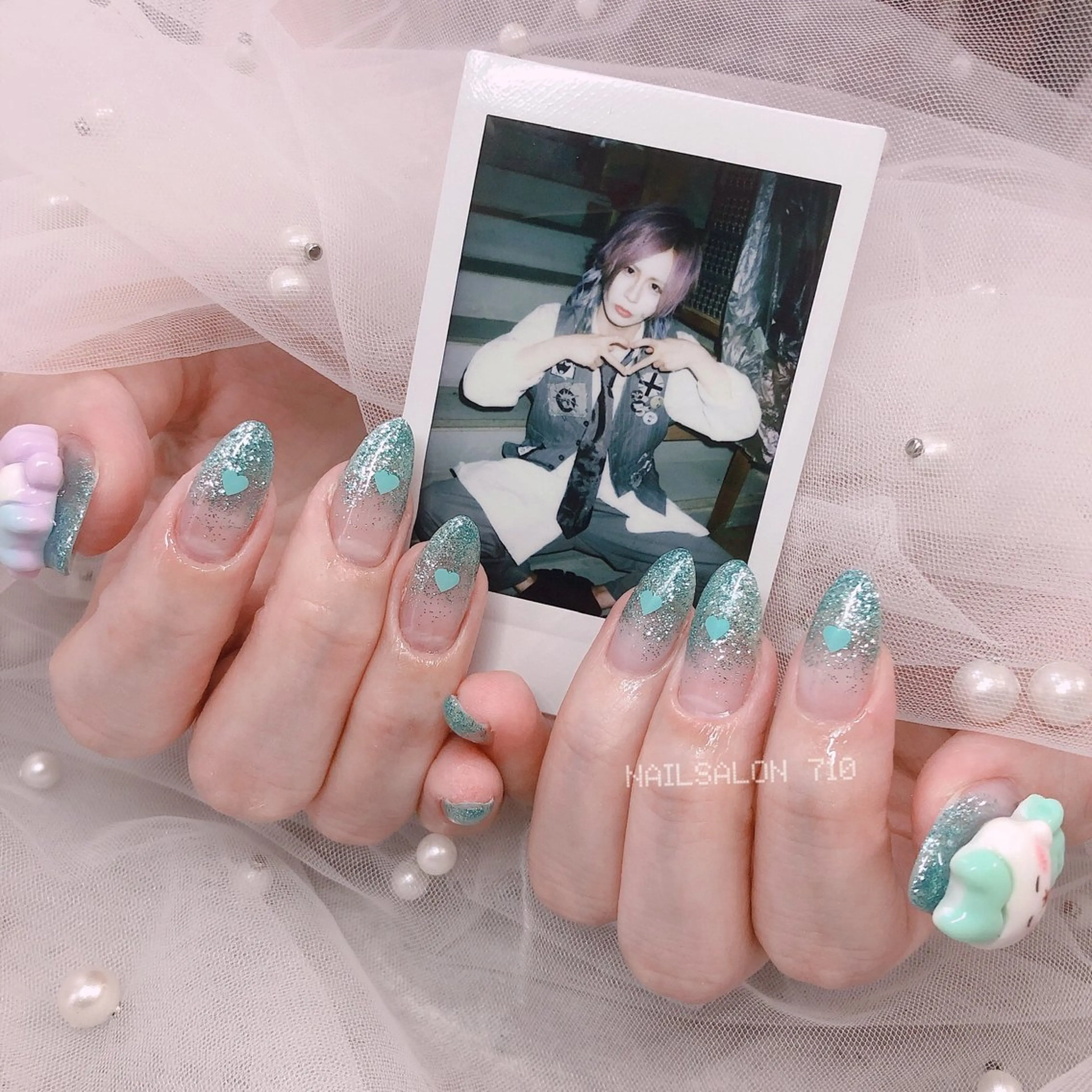 ネイル ラメ(グリッター) ラメグラデーション 持ち込み ナナイチゼロ I.Naoのネイルデザイン