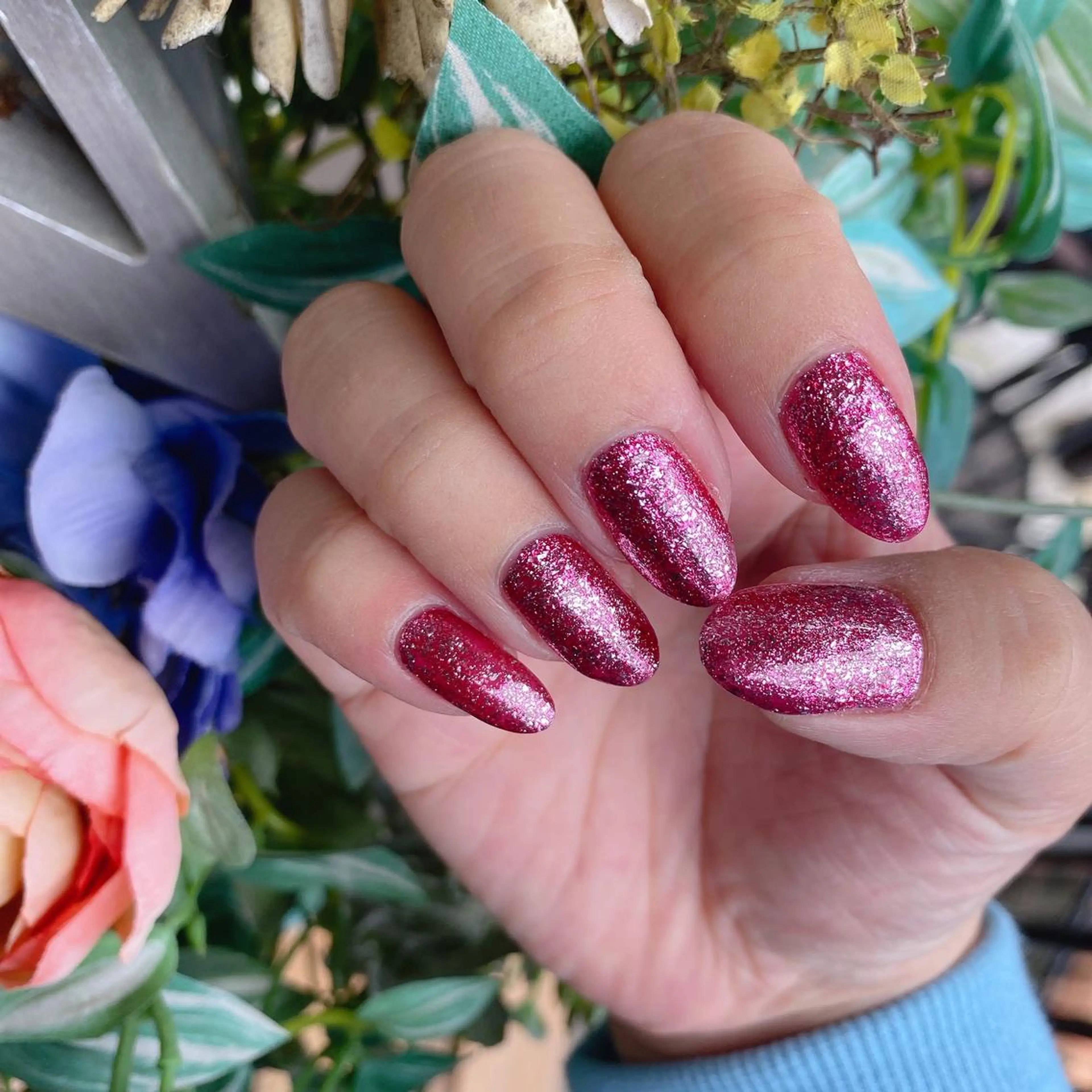 ネイル アートネイル ジェルネイル ラメ(グリッター) ニュアンスネイル 赤色 To Me Nail所属・🩵 mei🩵のネイルデザイン