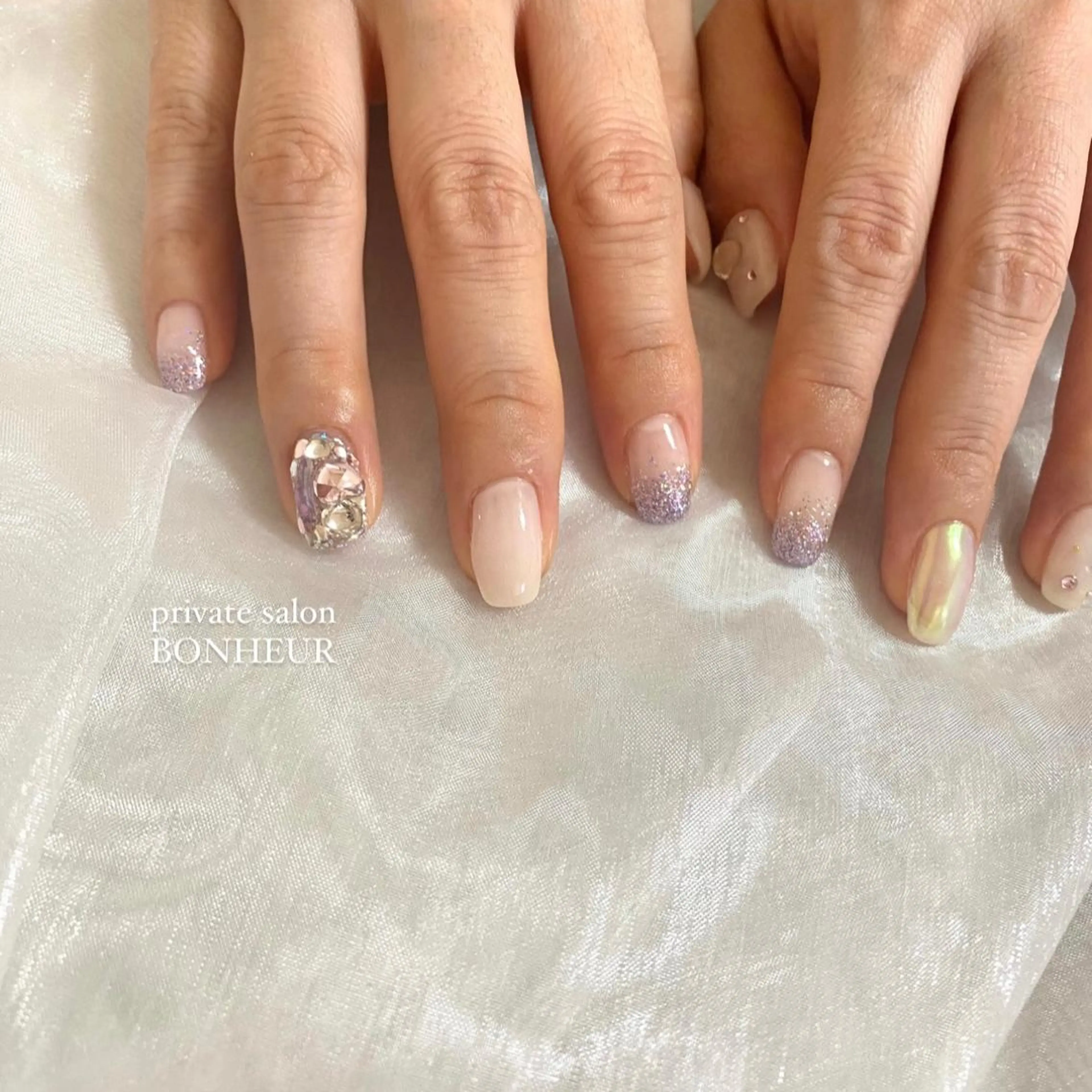 ネイル ハンドネイル BONHEUR Annaのネイルデザイン