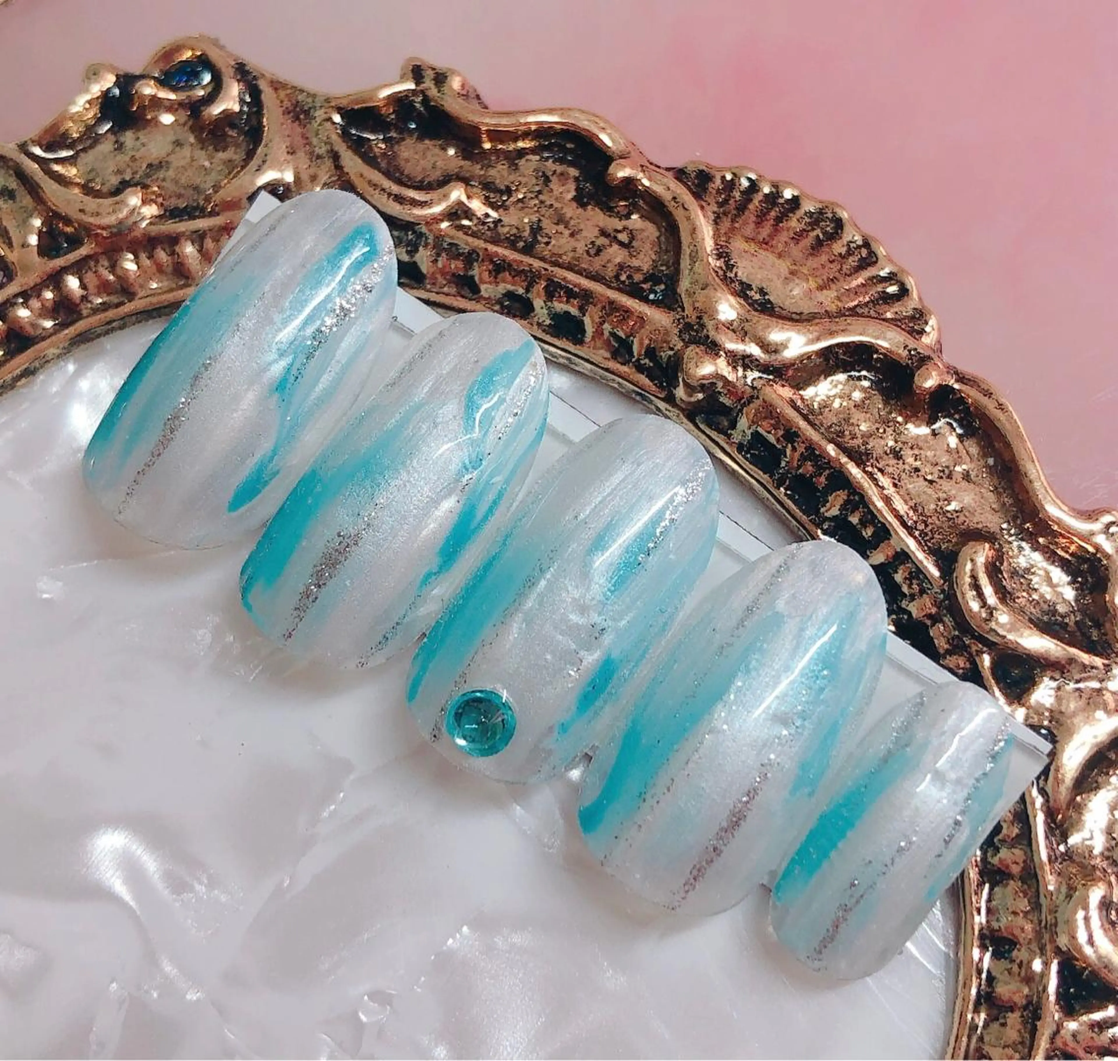 ネイル ハンドネイル CROWN プライベートサロンのネイルデザイン