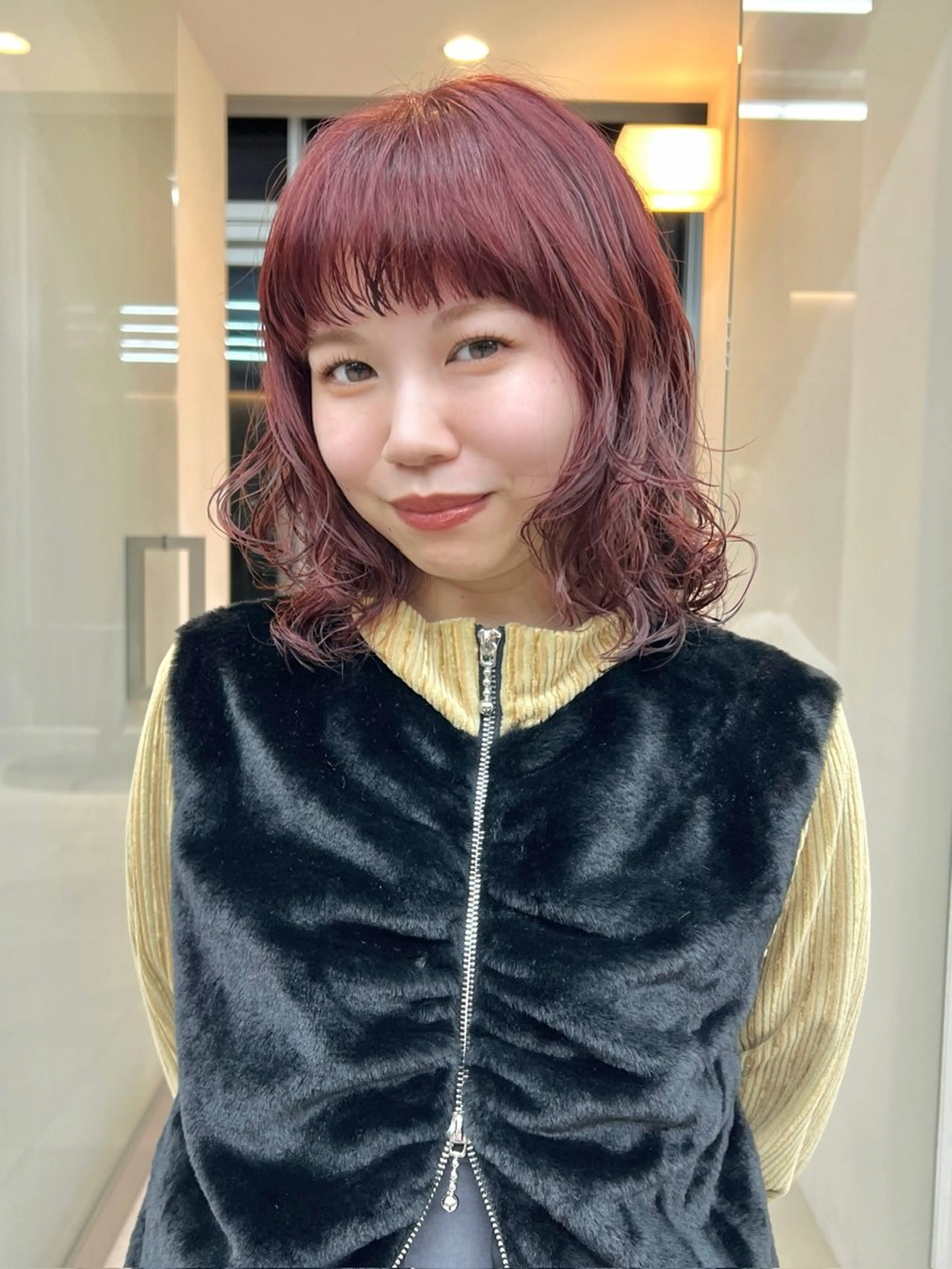 ミディアム ミディアムパーマ ボブ カット ヘアカラー トリートメント 秋野 花衣のヘアスタイル