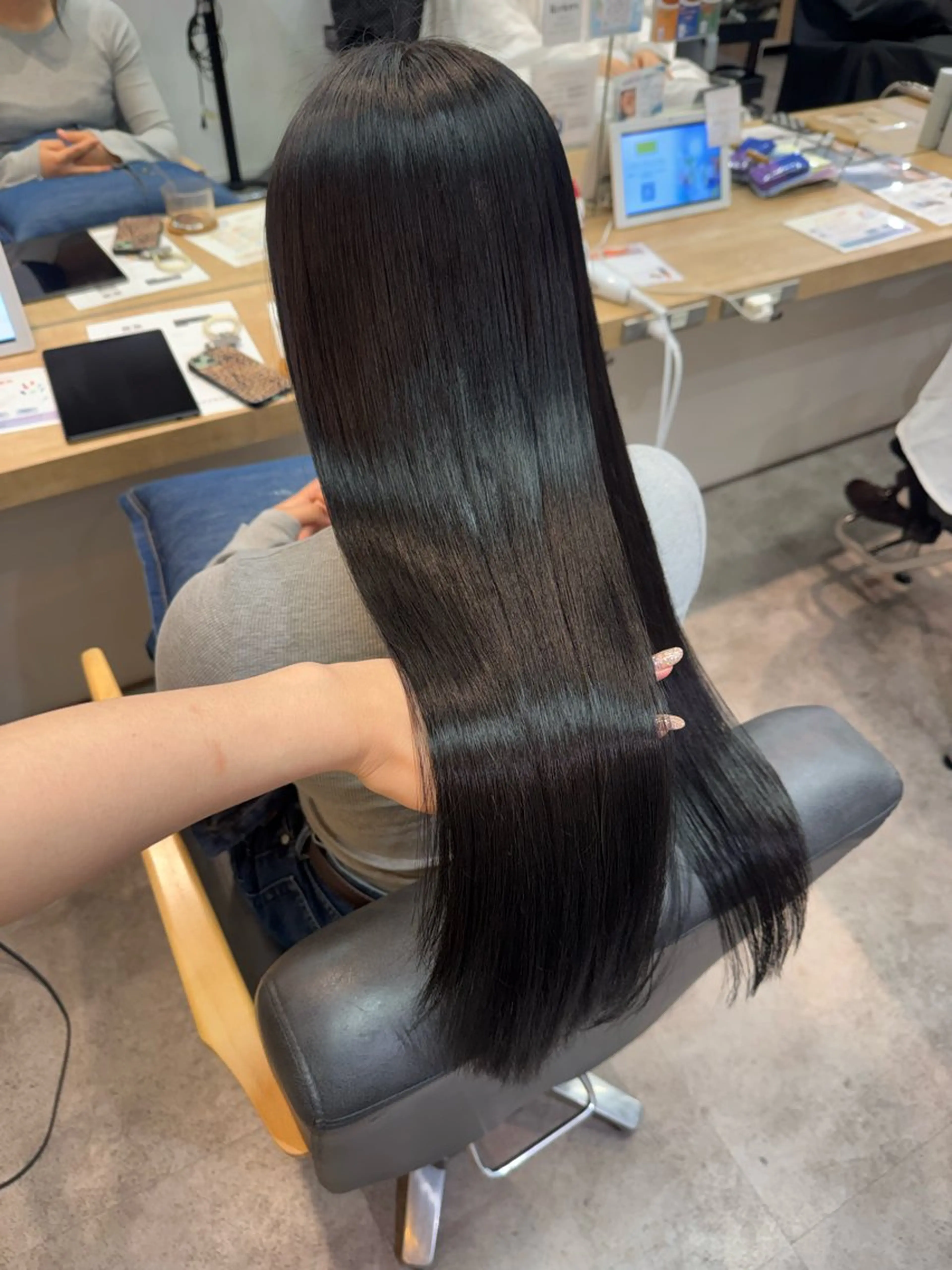ロング パーマ 髪質改善 ロング 縮毛矯正 トリートメント ストレートパーマ カット 縮毛矯正 縮毛矯正/艶髪カラー /パーマ/ひふみ🌱のヘアスタイル