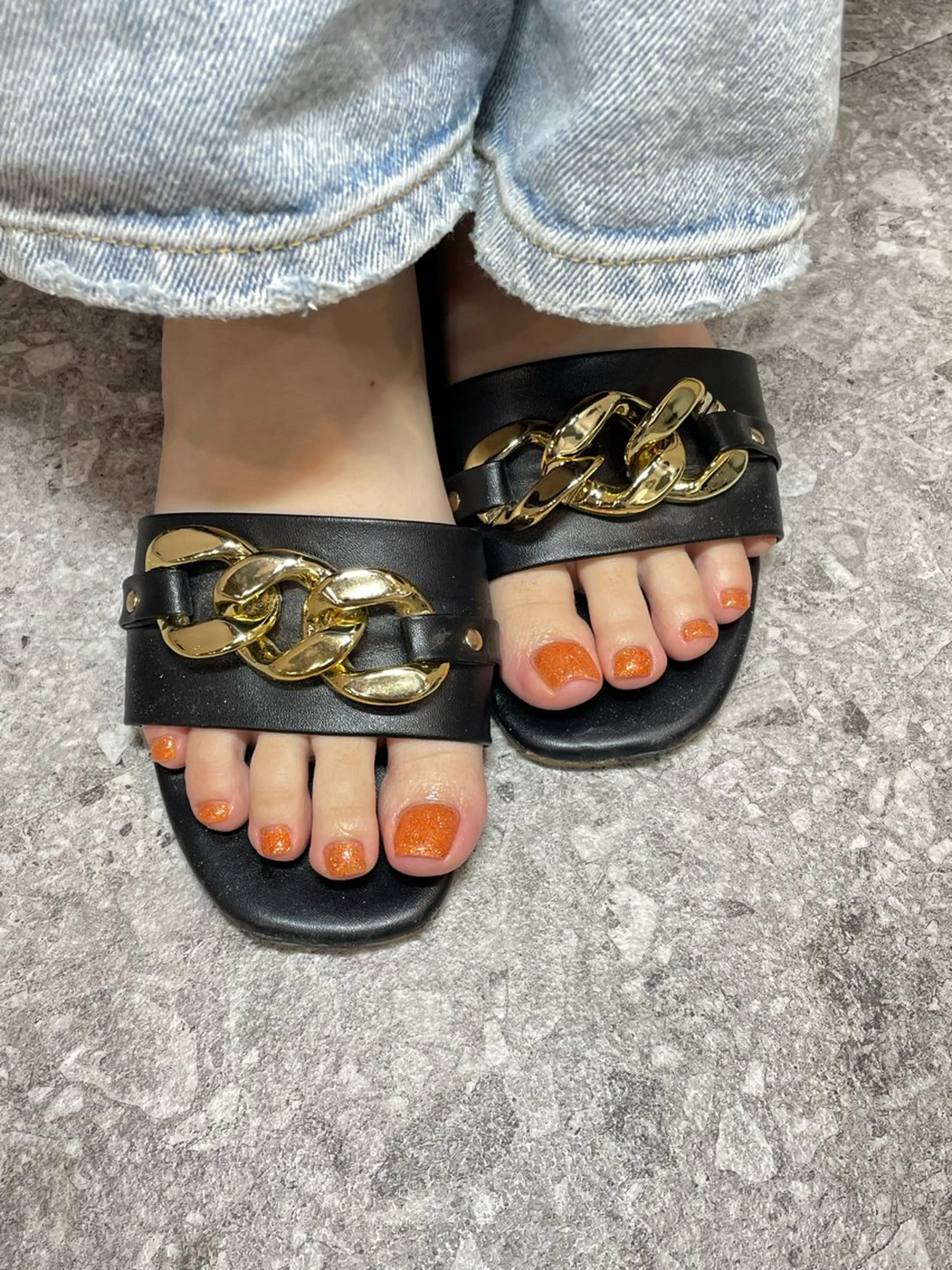 ネイル フラッシュネイル フットネイル ラメ(グリッター) ワンカラーネイル Rommy Arisaのネイルデザイン