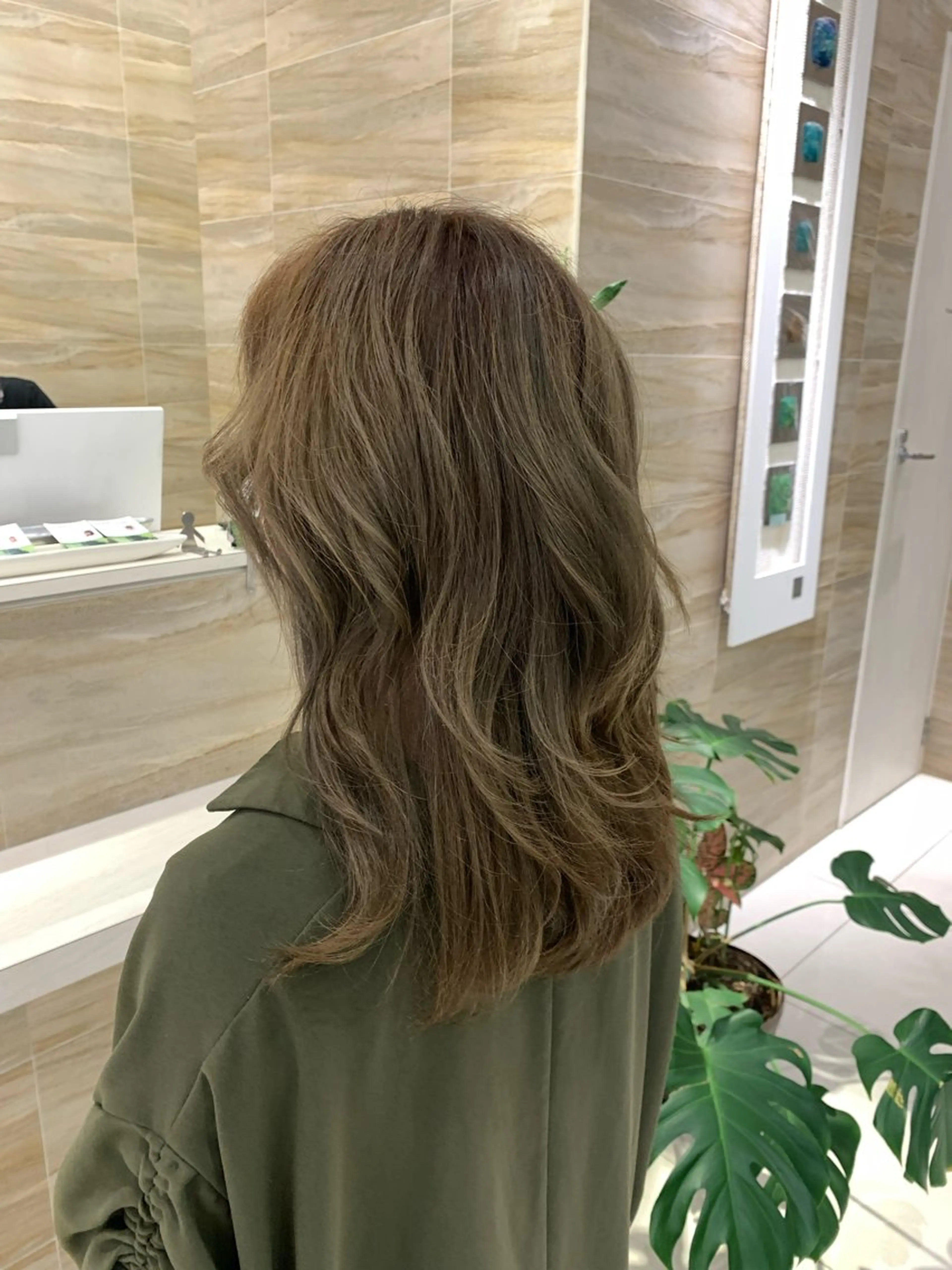 カラー ヘアカラー Niina→ anan AVEDAのヘアスタイル